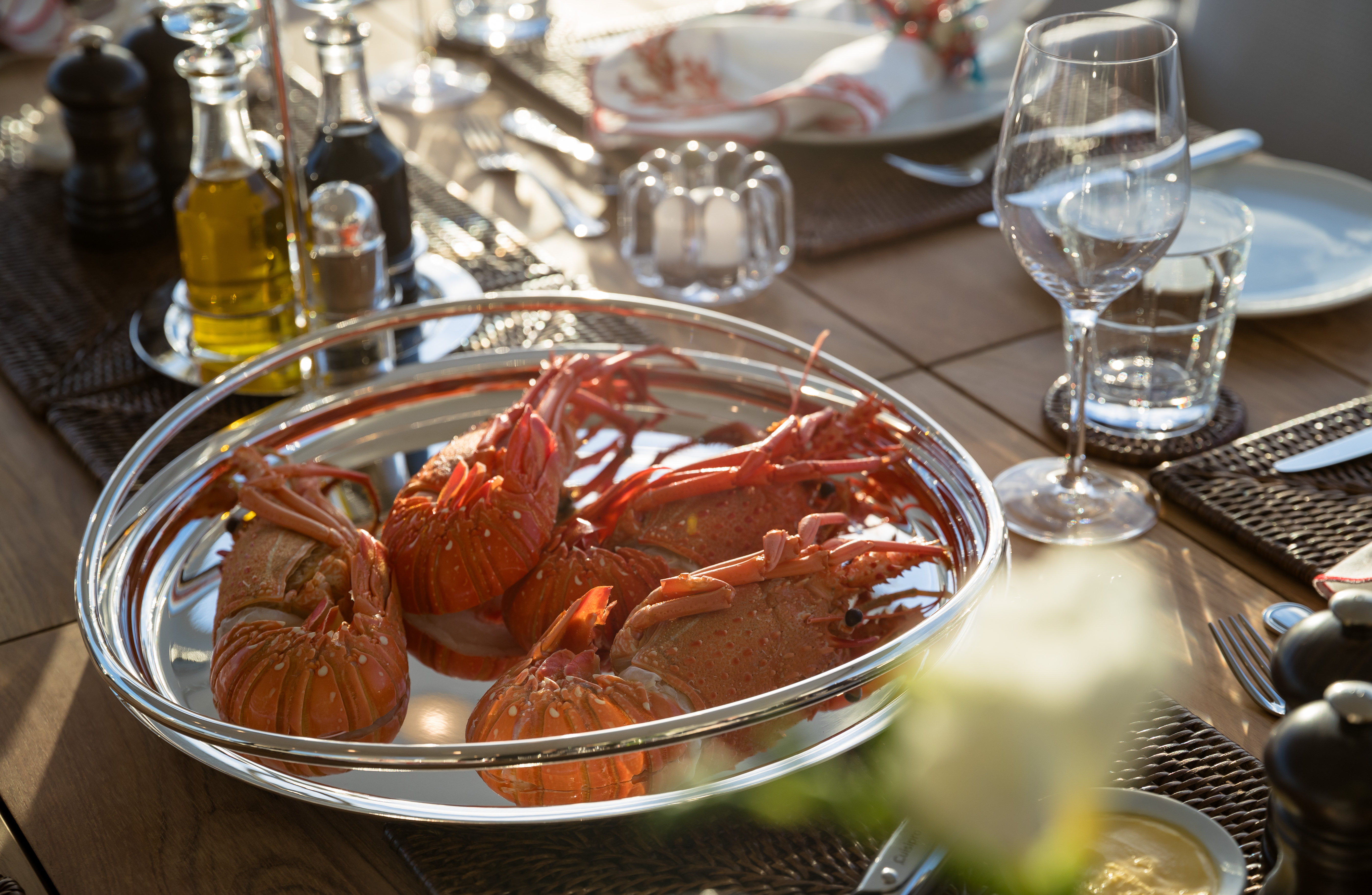 Dining - Photo Jeff Brown.jpg