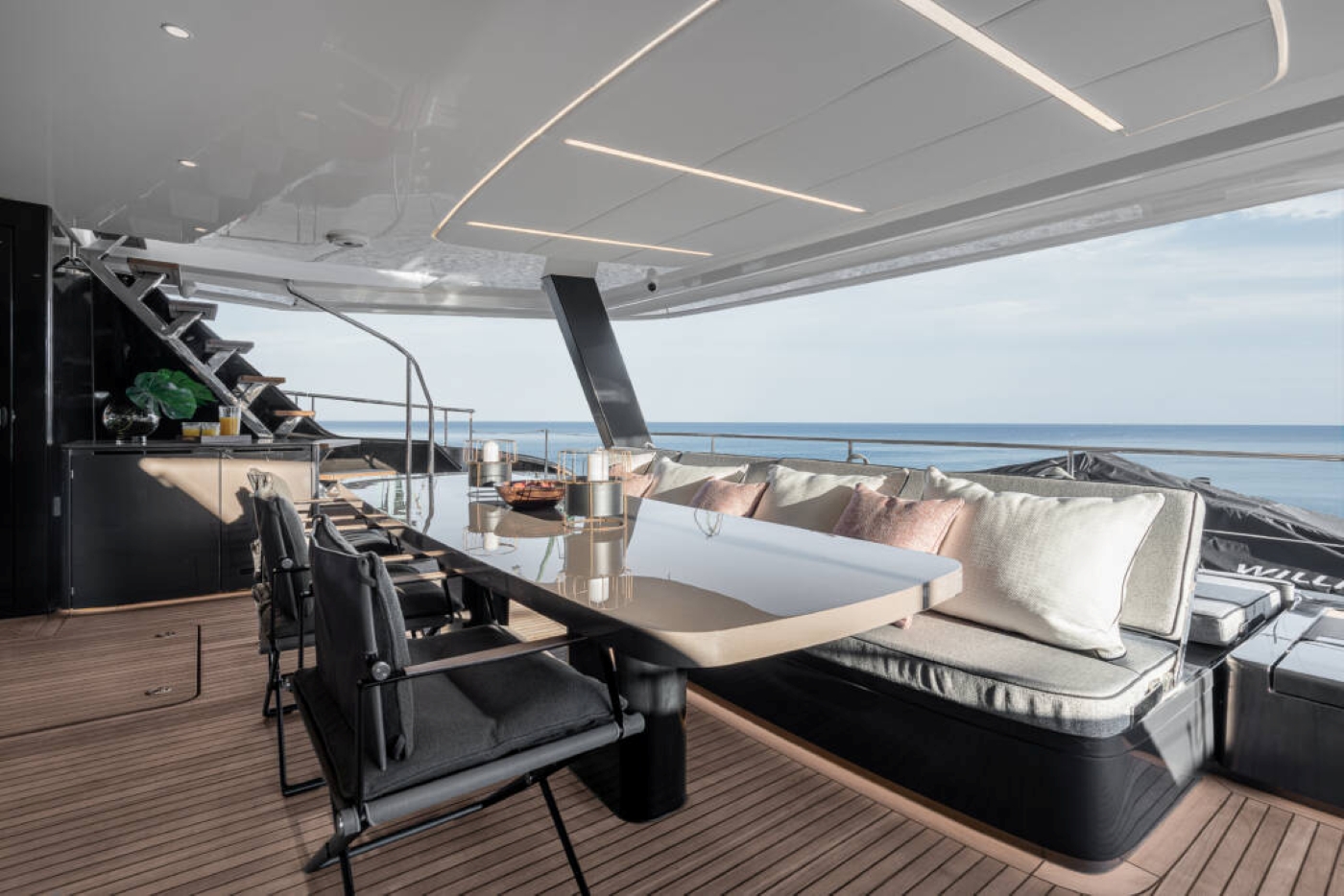 Dining area with sea views.jpg