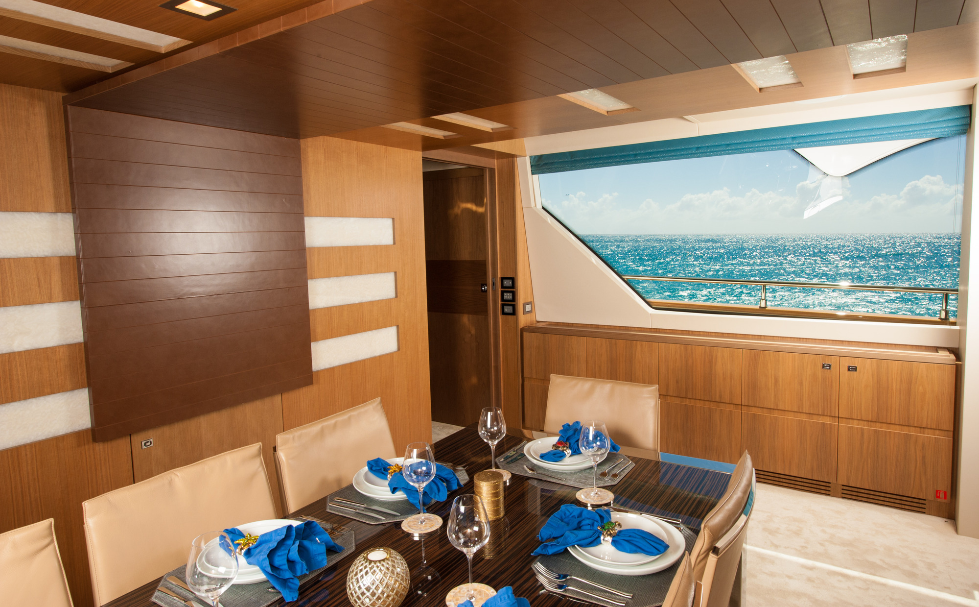 Dining detail.jpg