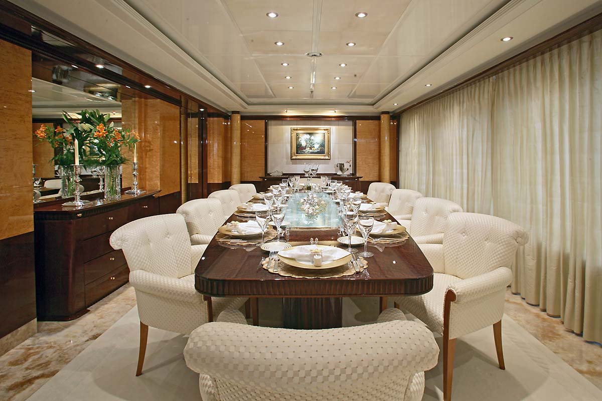 Dining table .jpg