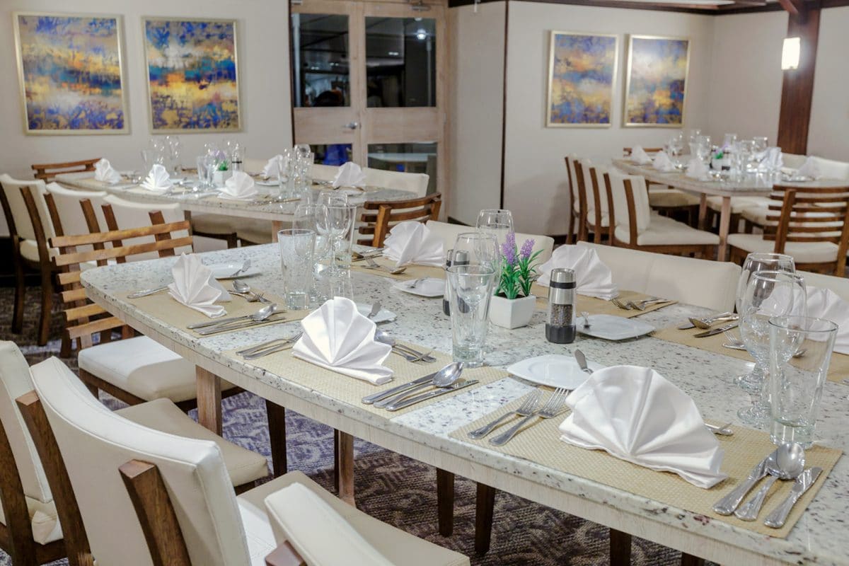Dining toom.jpg