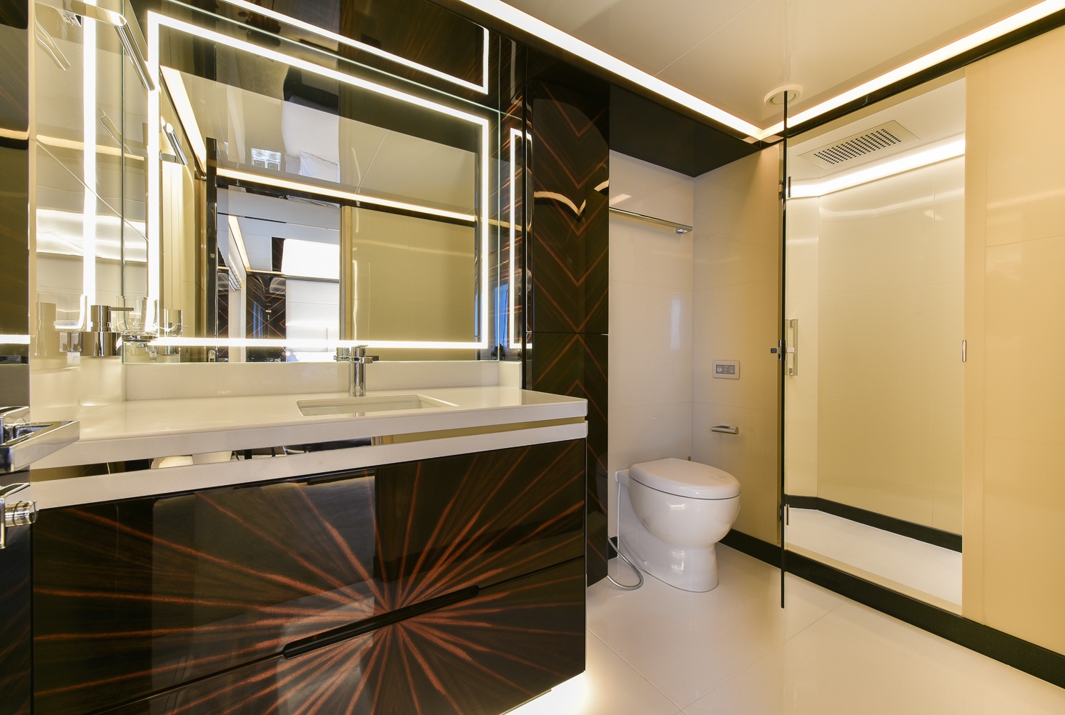 Double guest ensuite .jpg