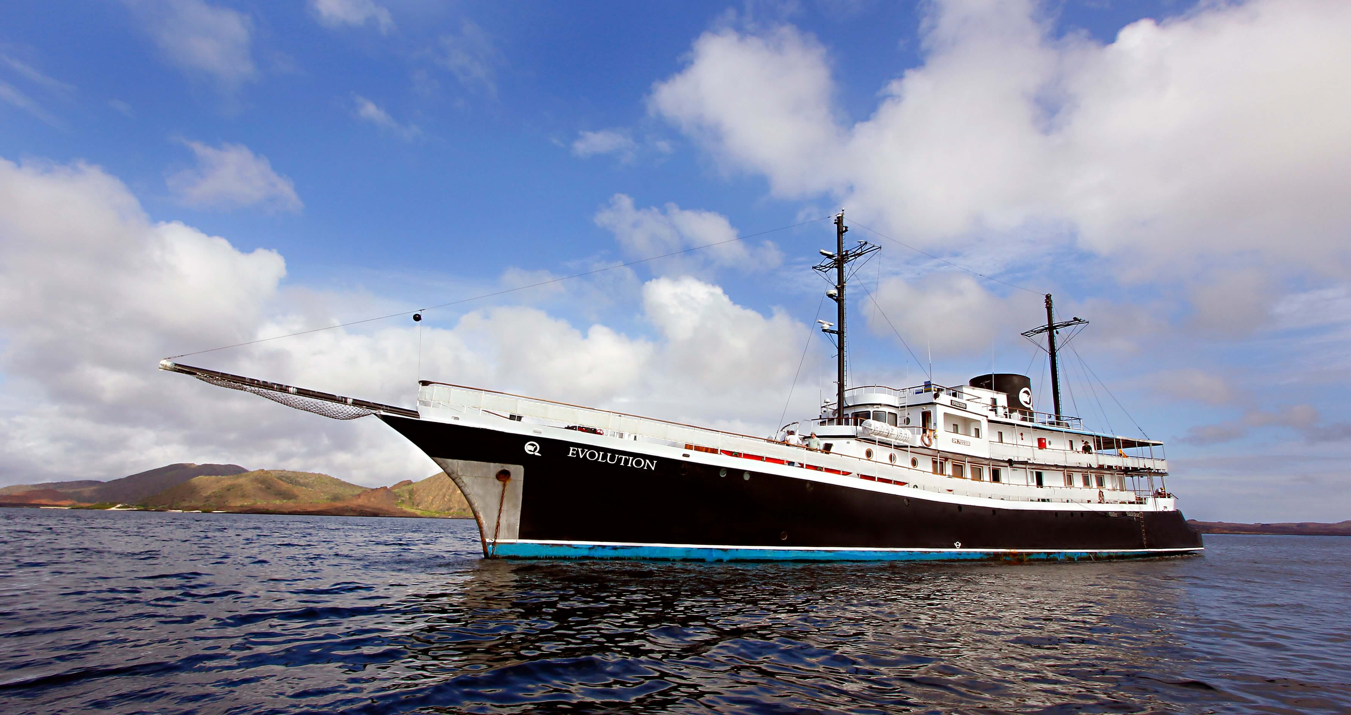 EVOLUTION motor yacht.jpg