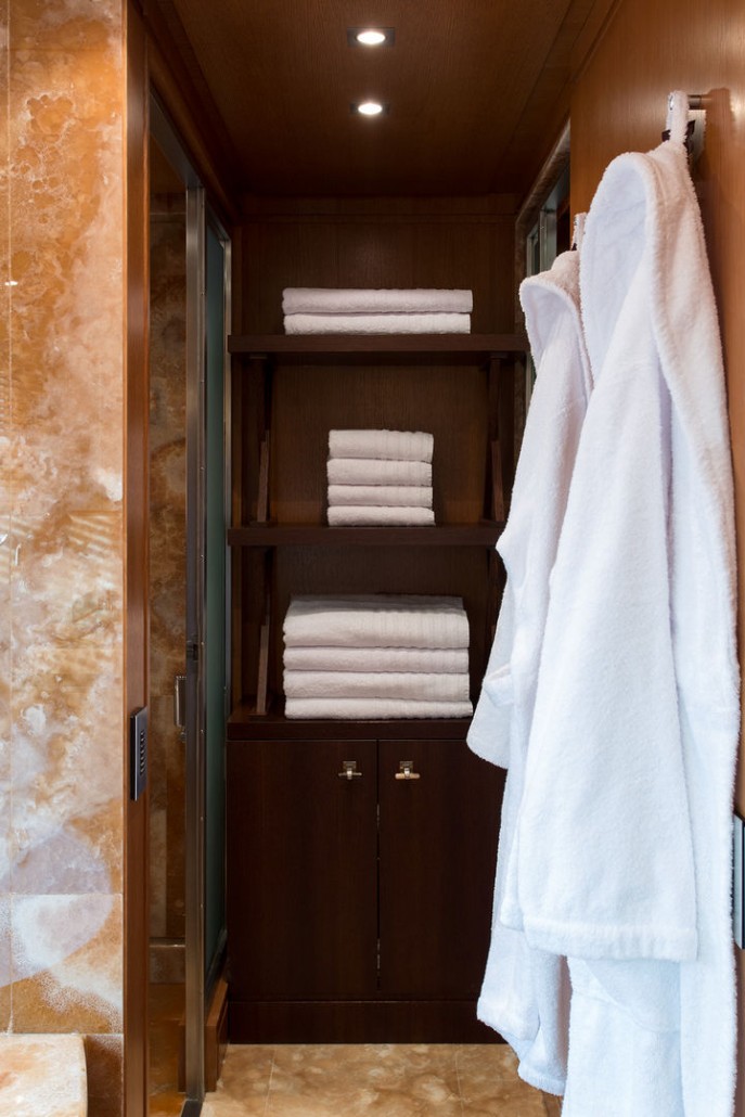 Ensuite 00009.jpg