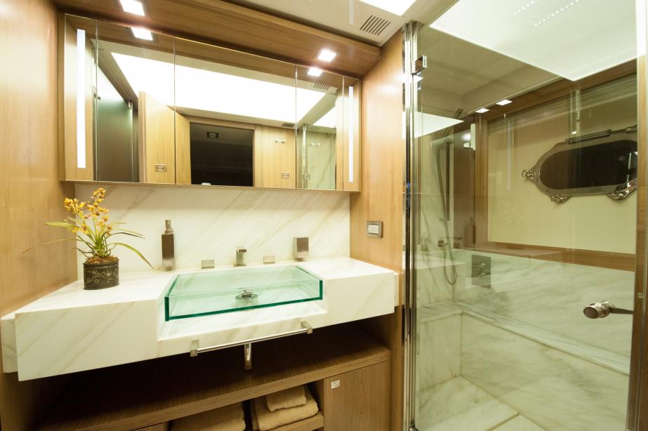 Ensuite 34.jpg