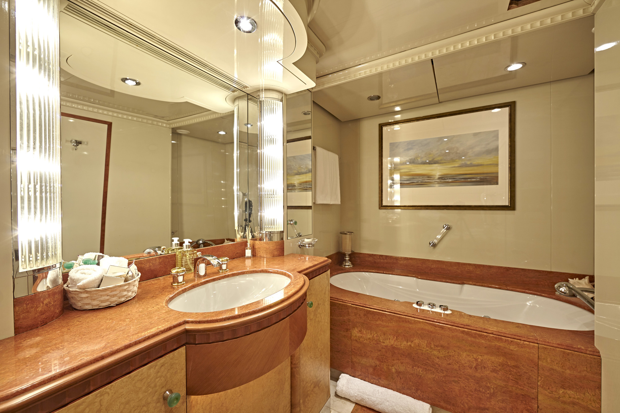 Ensuite with bath.jpg