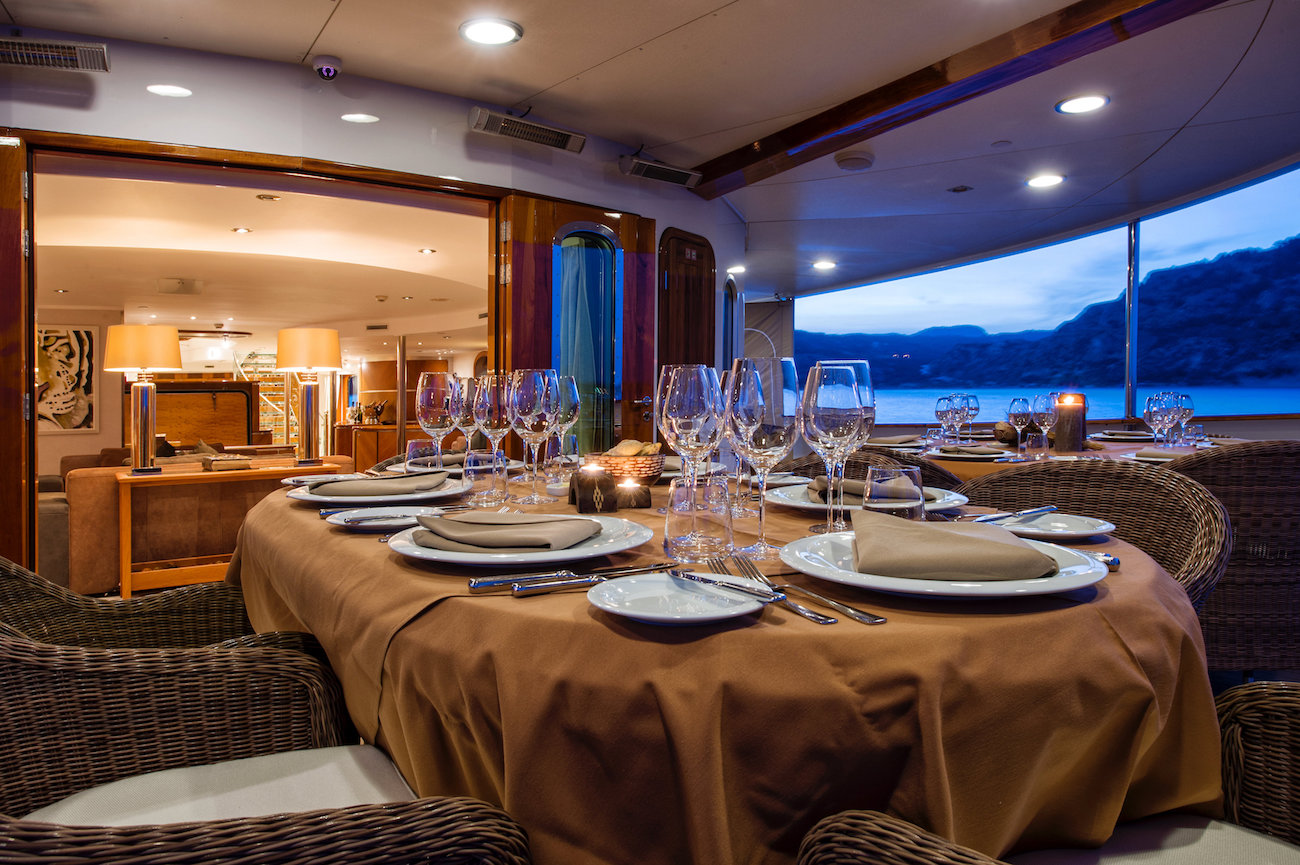 Evening dining set up.jpg