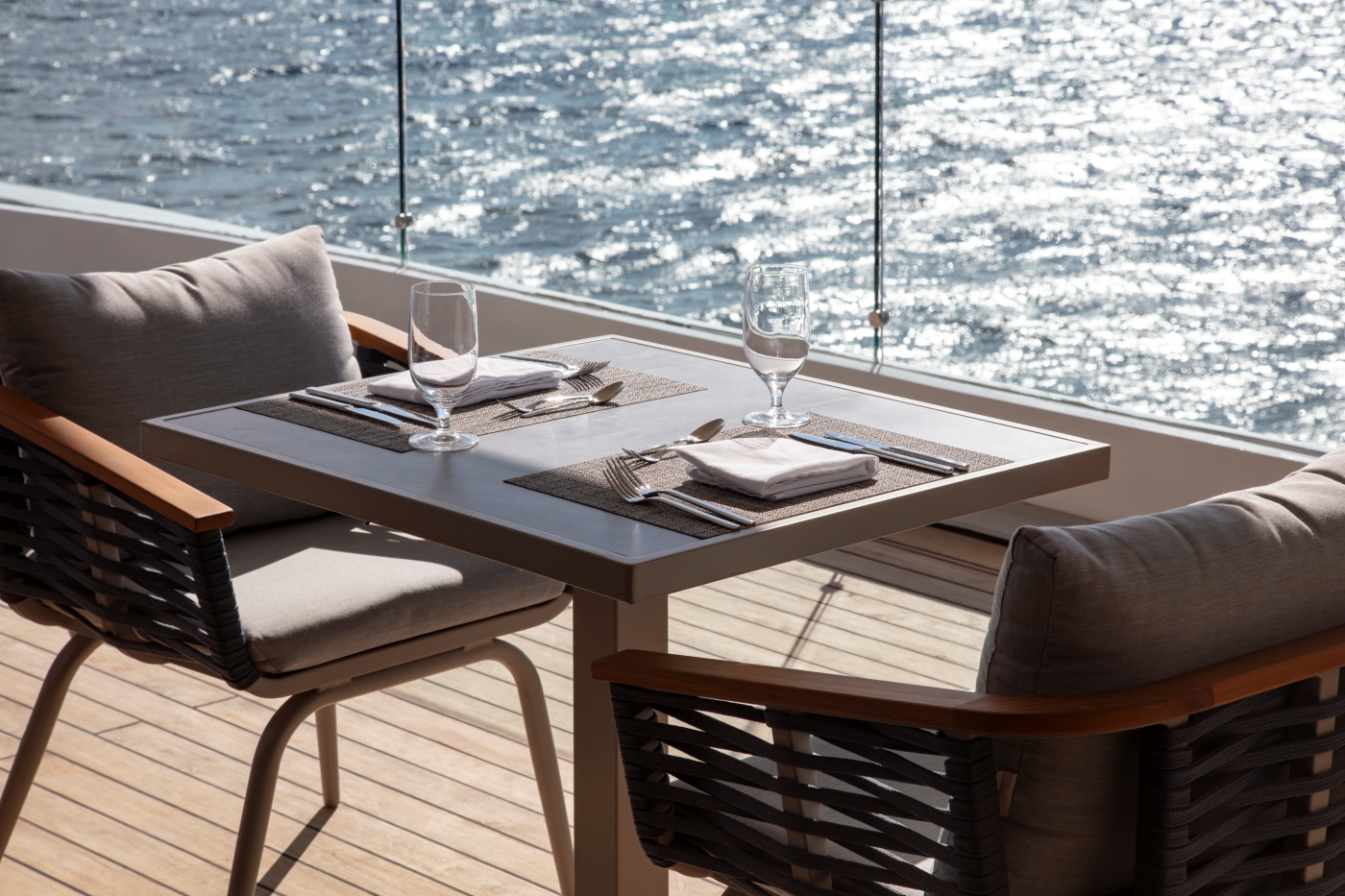 Exterior Dining Area01.jpg
