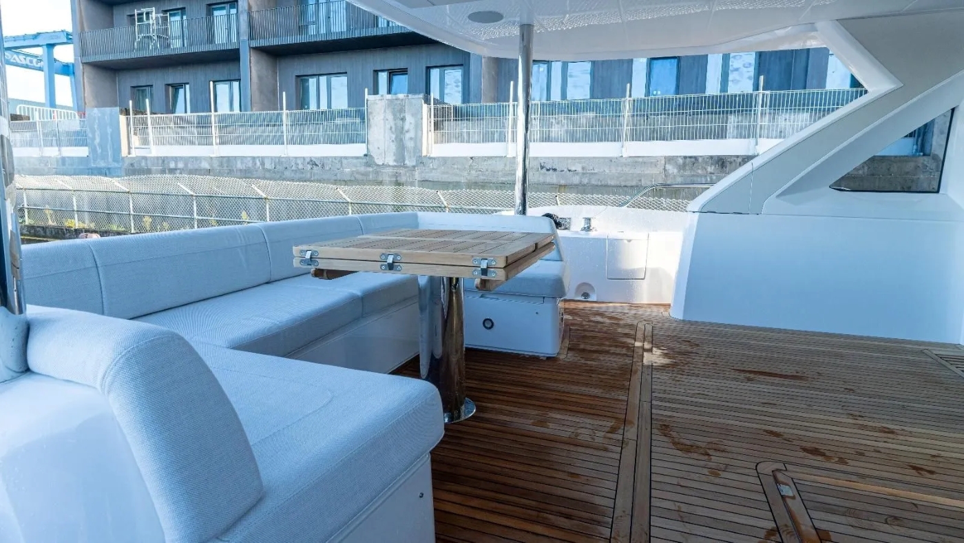 Exterior Relaxation Area 013.jpg
