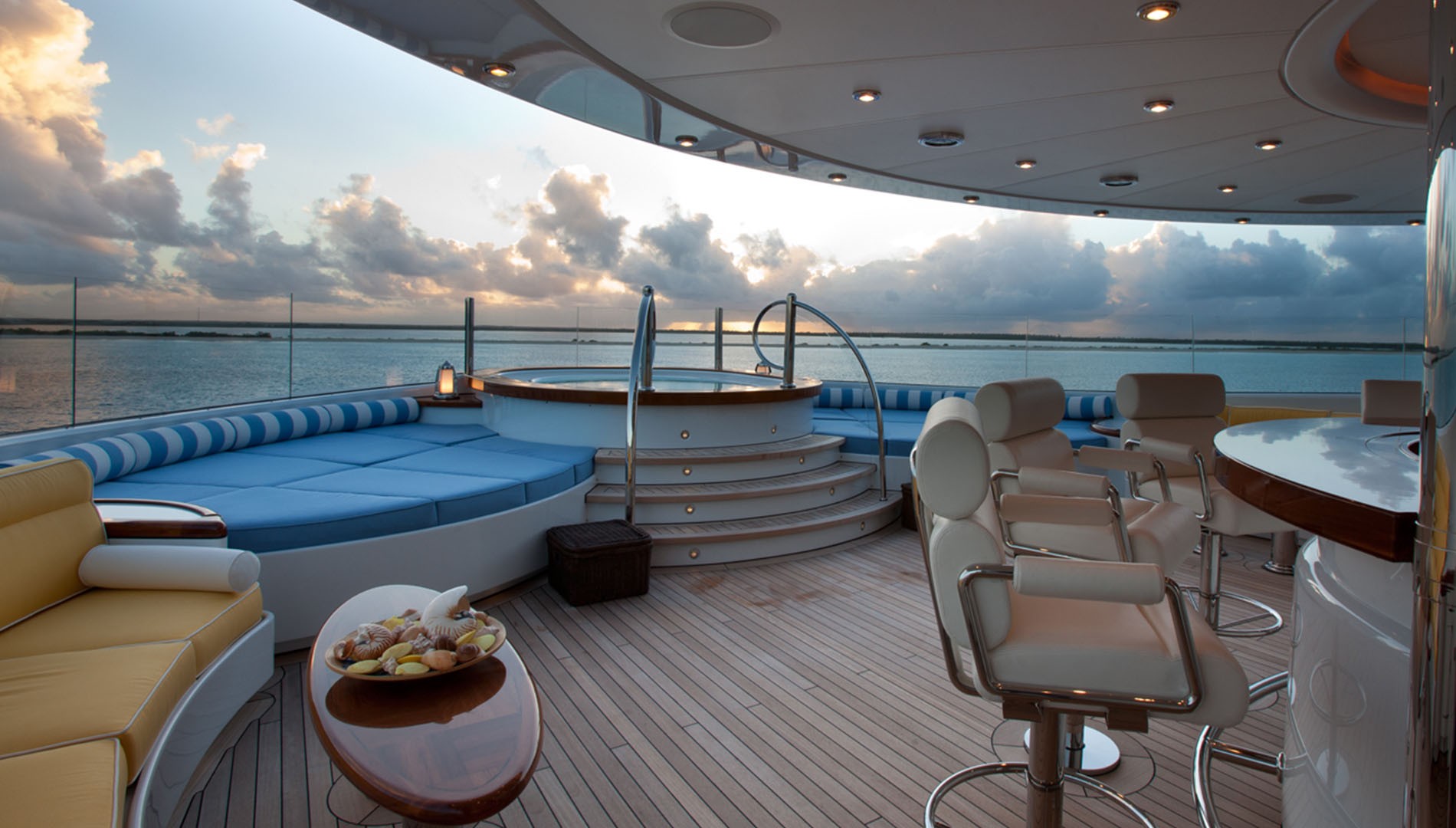 Exterior living spaces 00001.jpg
