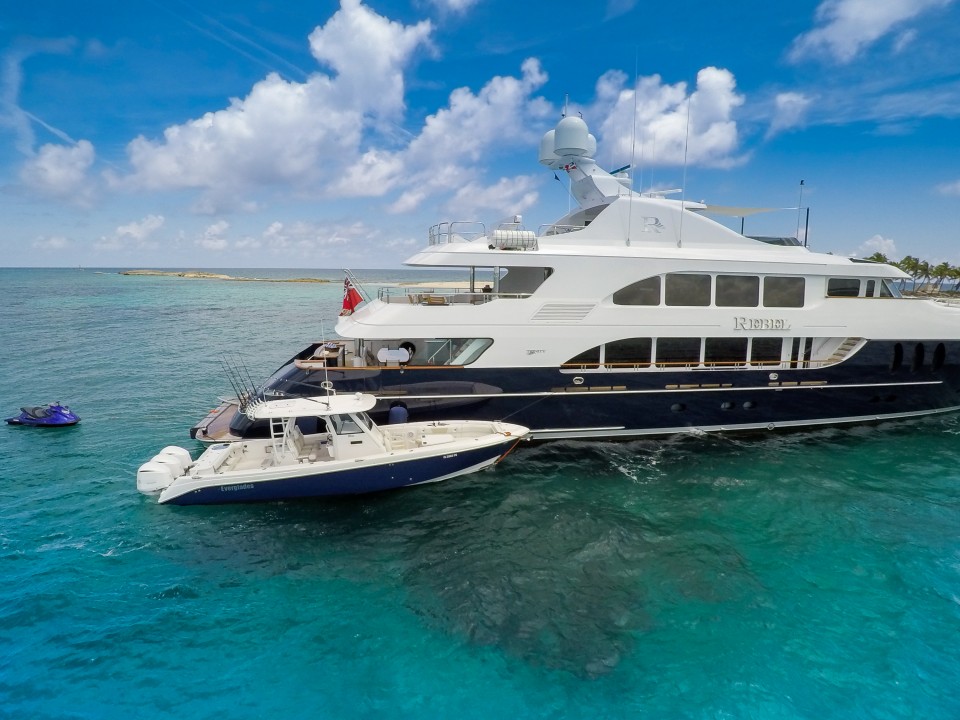 Exterior profile with tender 2.jpg