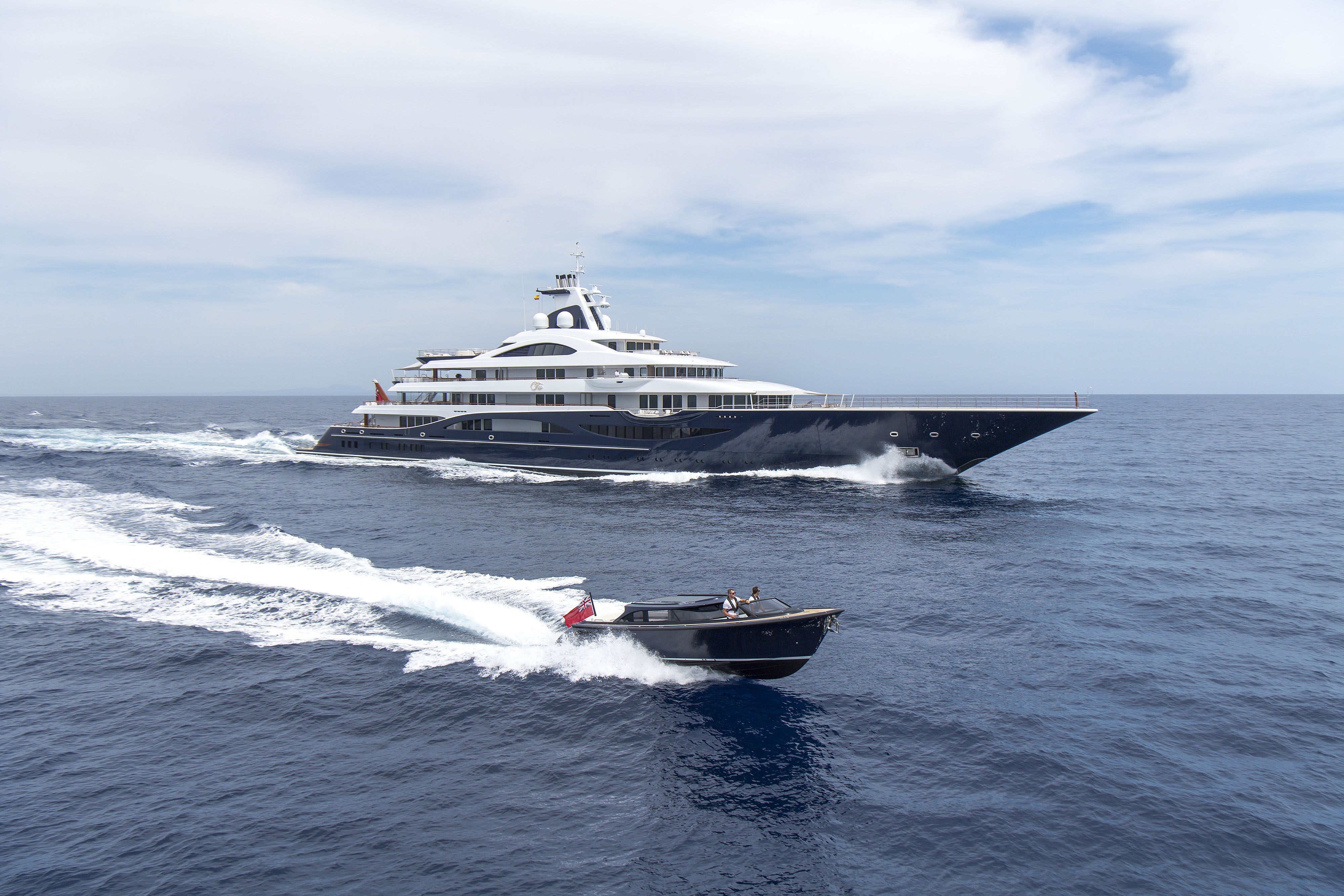 Exterior shot with tender. Photo credit Klaus Jordan.jpg