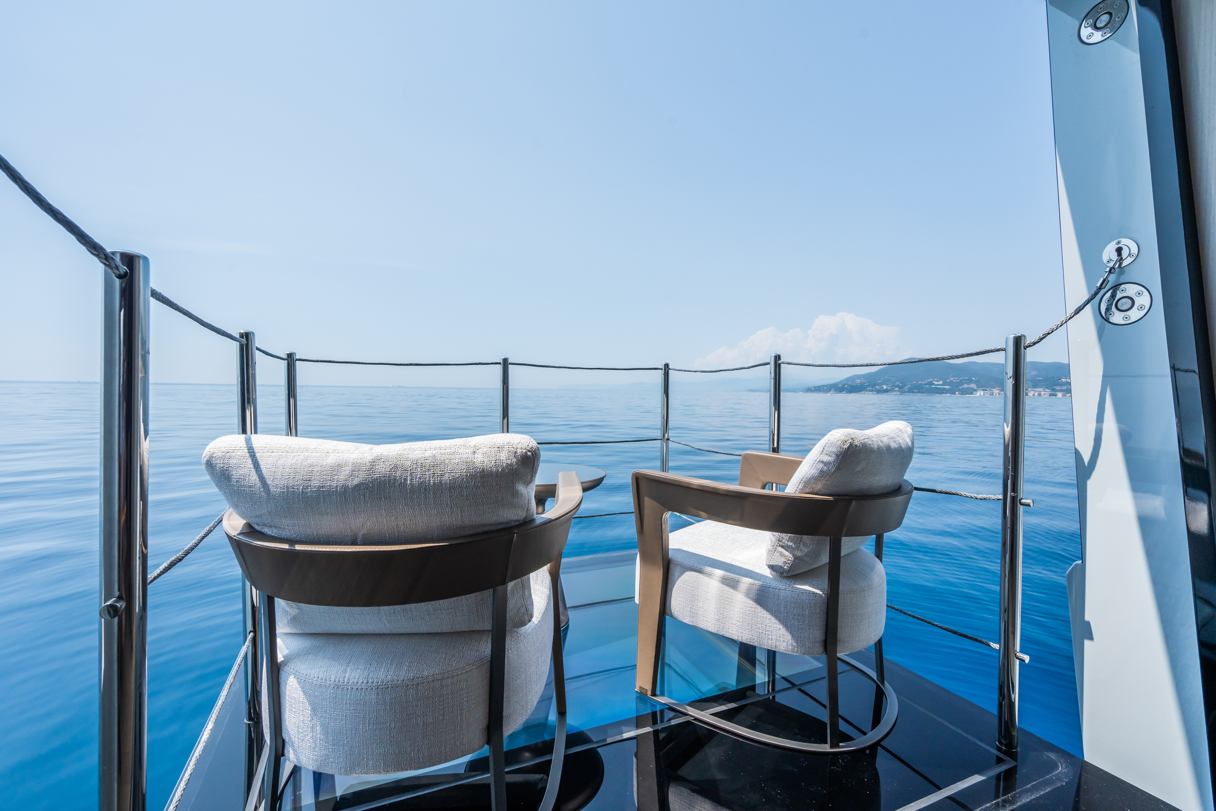 Fold out balcony.jpg