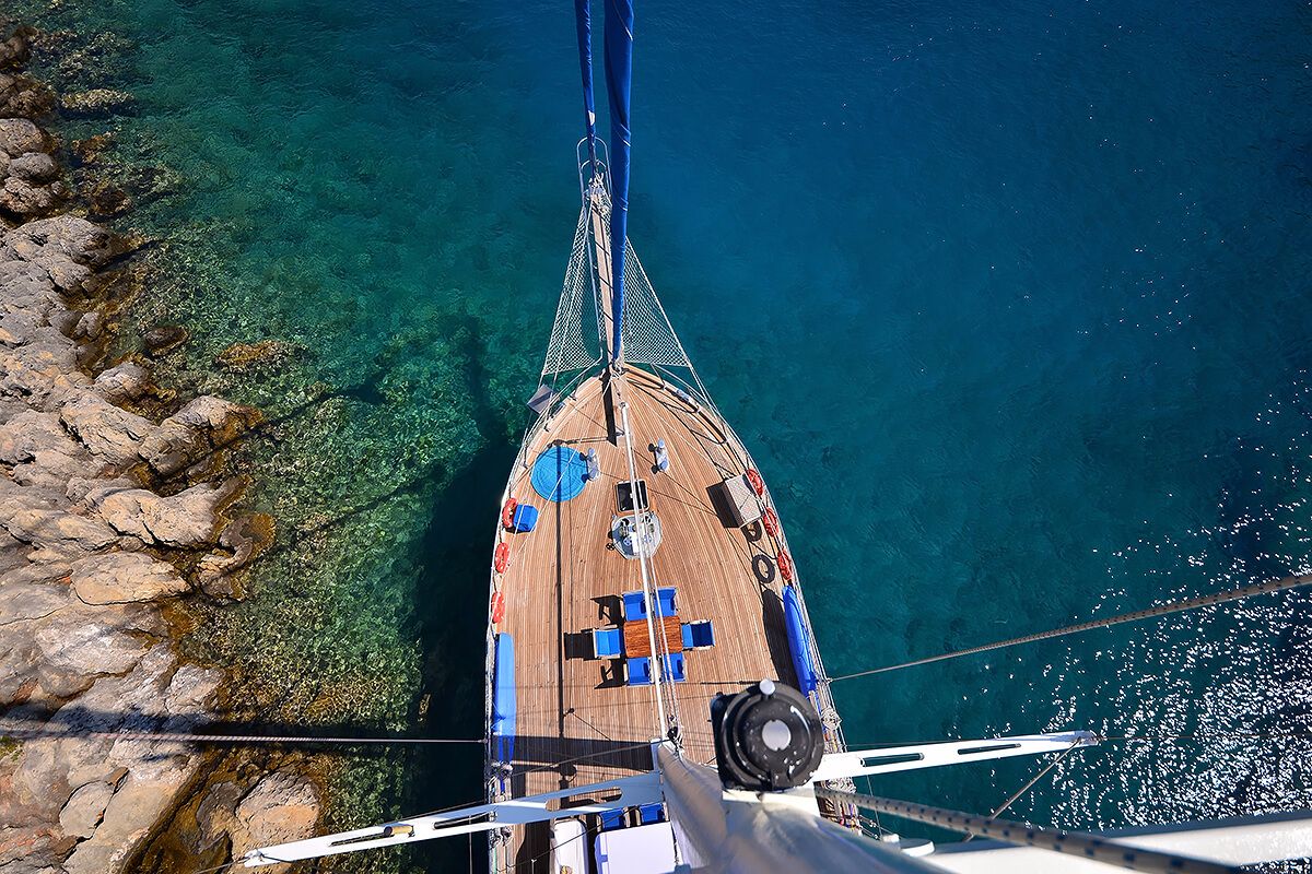 Fore-Deck-From-Mast-.jpg