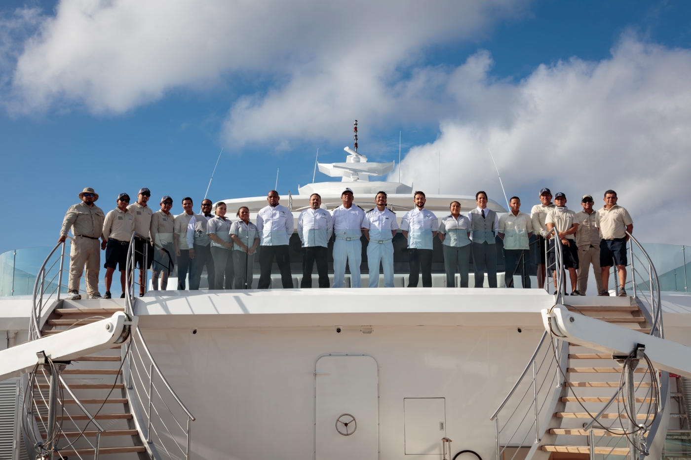 Foredeck Relaxation Area With Crew 02.jpg