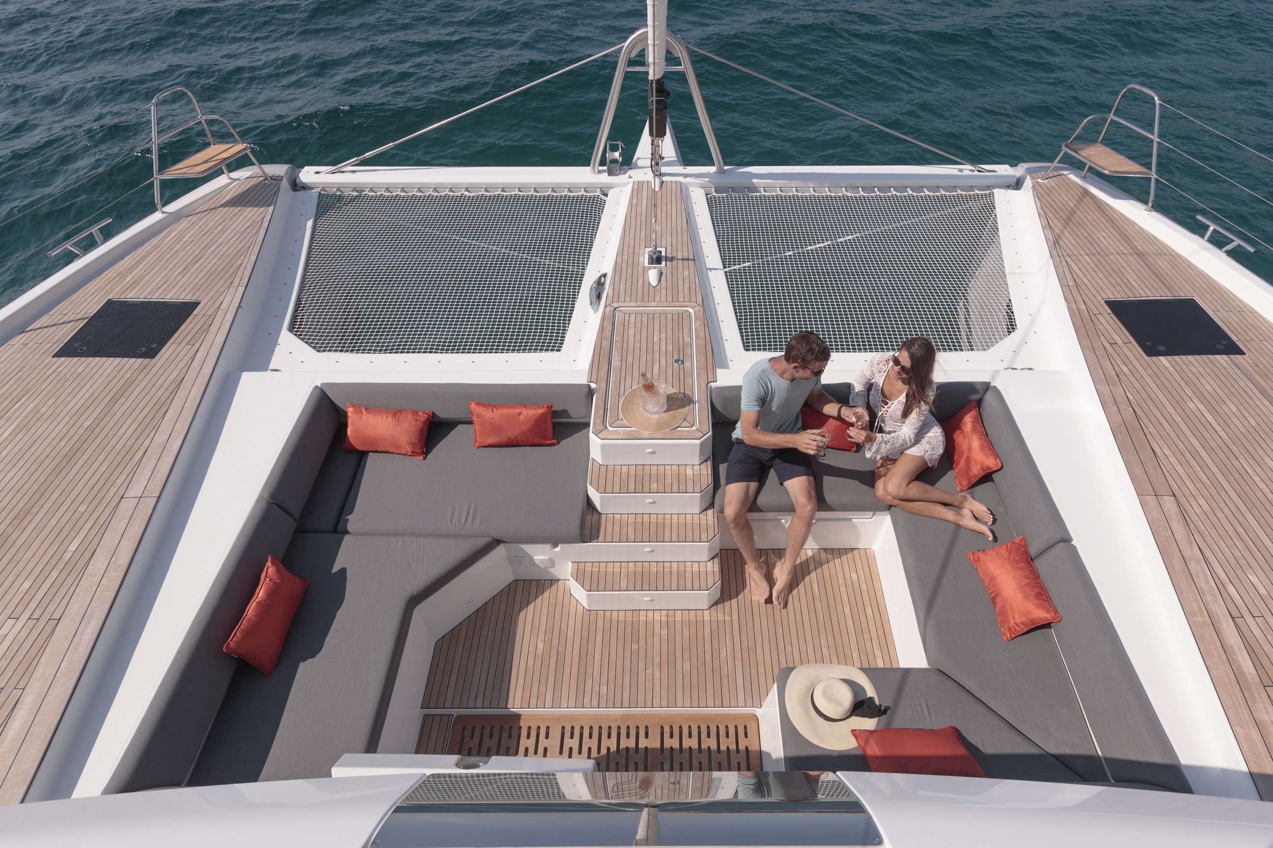 Foredeck living.jpg