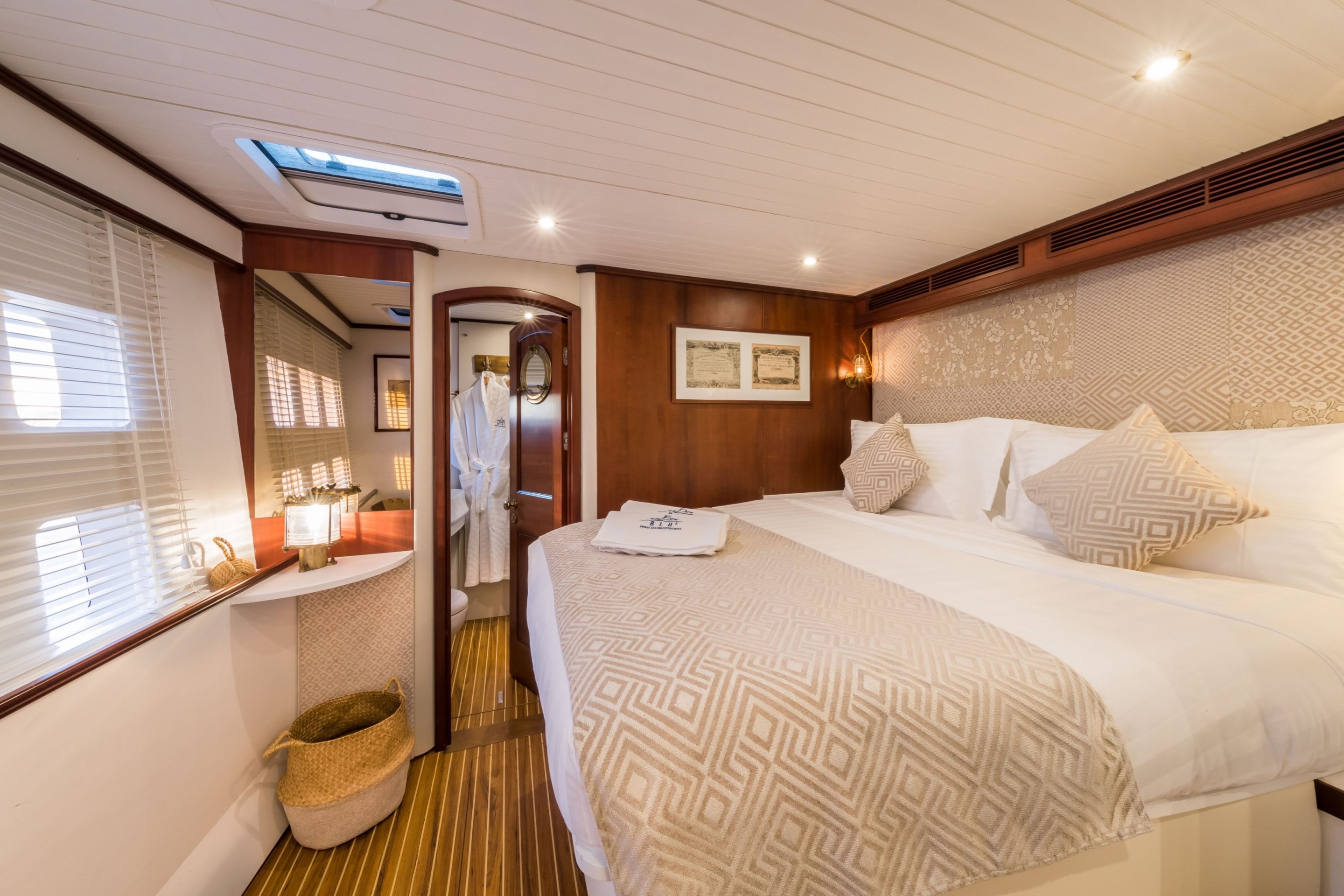 GUEST QUEEN SUITE .jpg