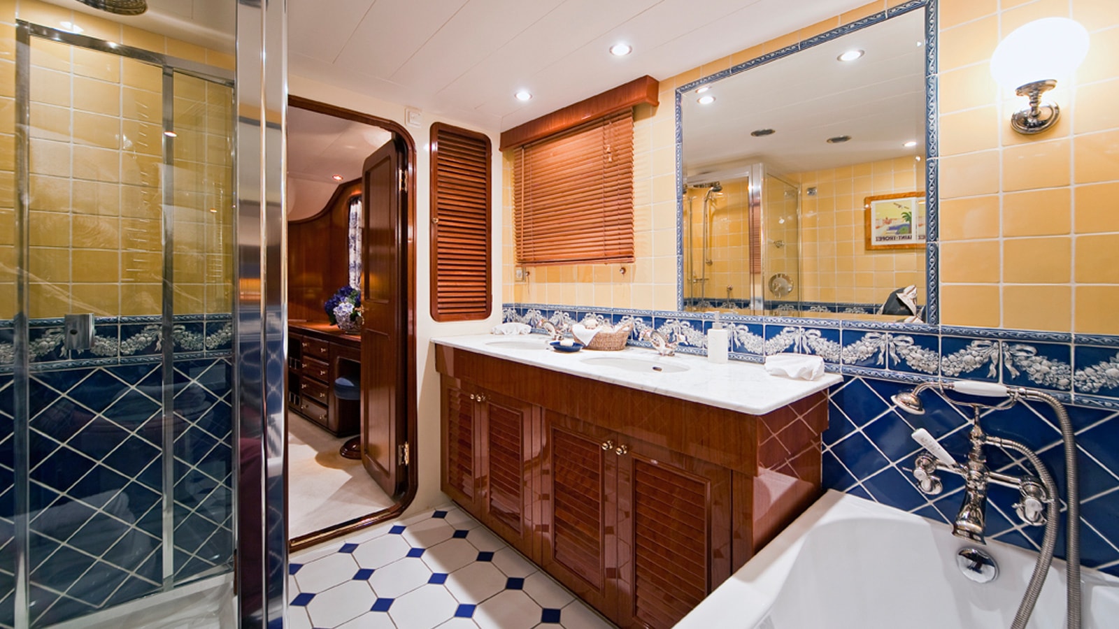 Guest Cabin  00002.jpg
