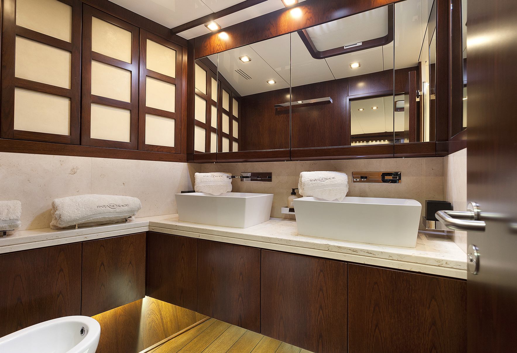 Guest Cabin 00009.jpg