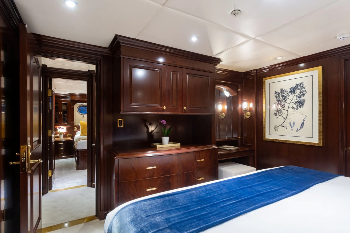 Guest Stateroom 01.jpg