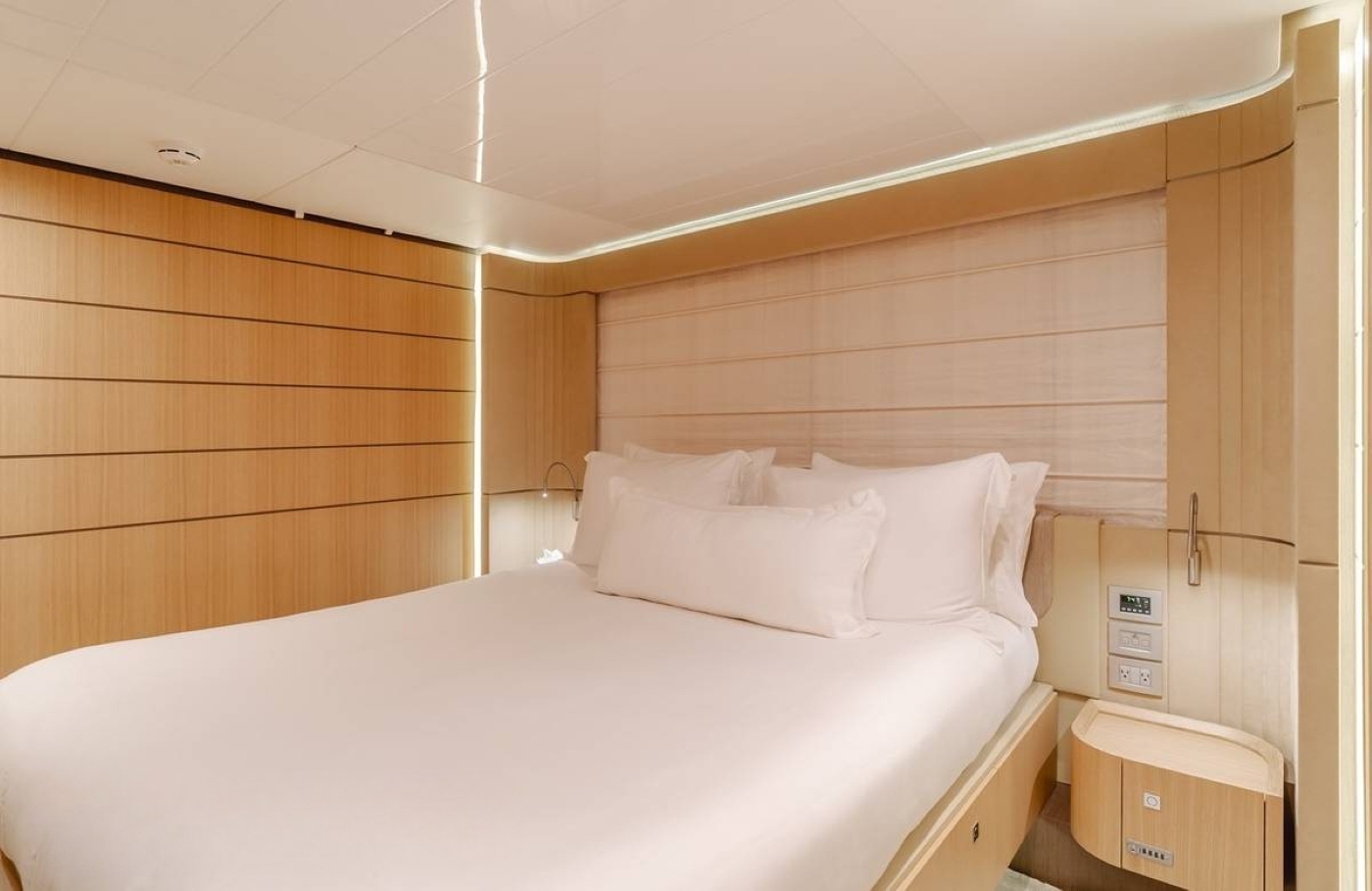 Guest Suite 016.jpg