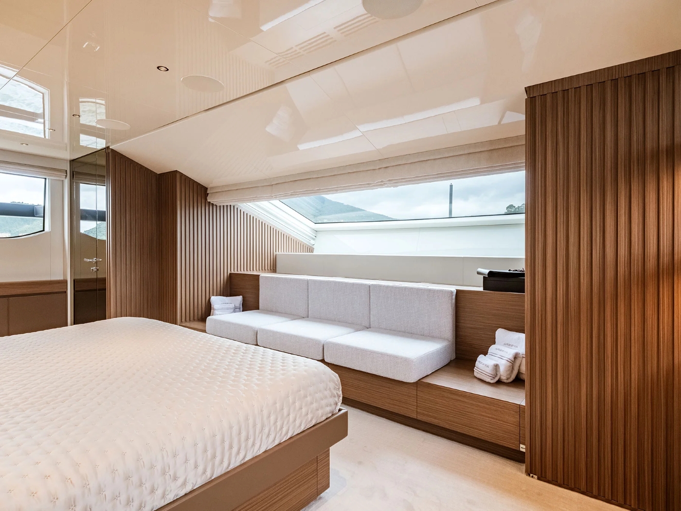 Guest Suite 02-.jpg