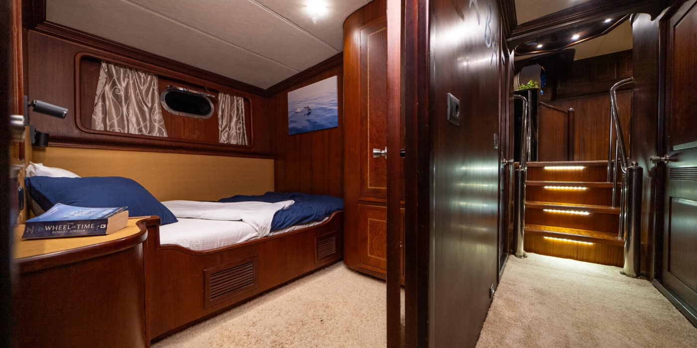 Guest Suite 09.jpg