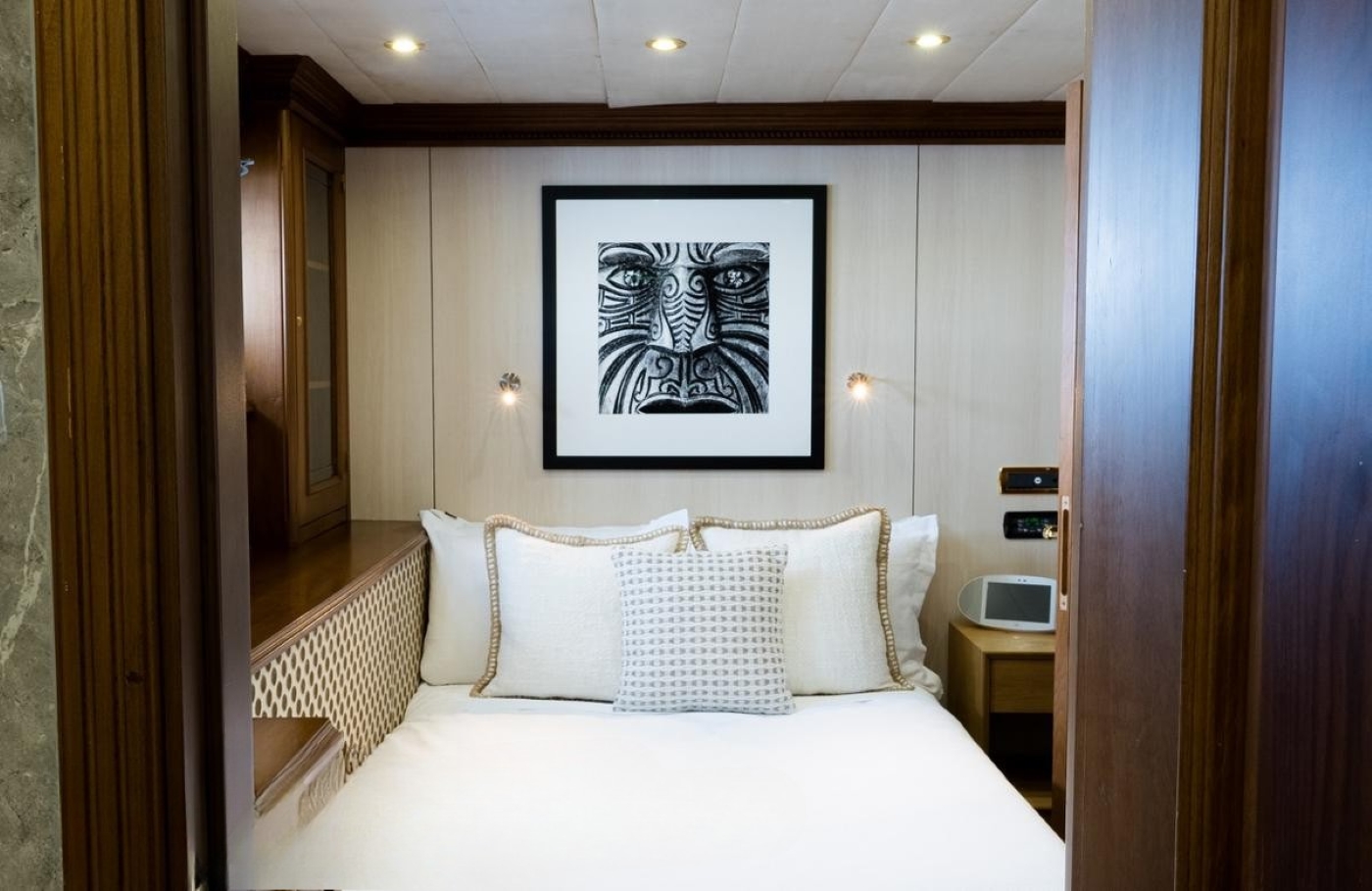 Guest Suite 12.jpg