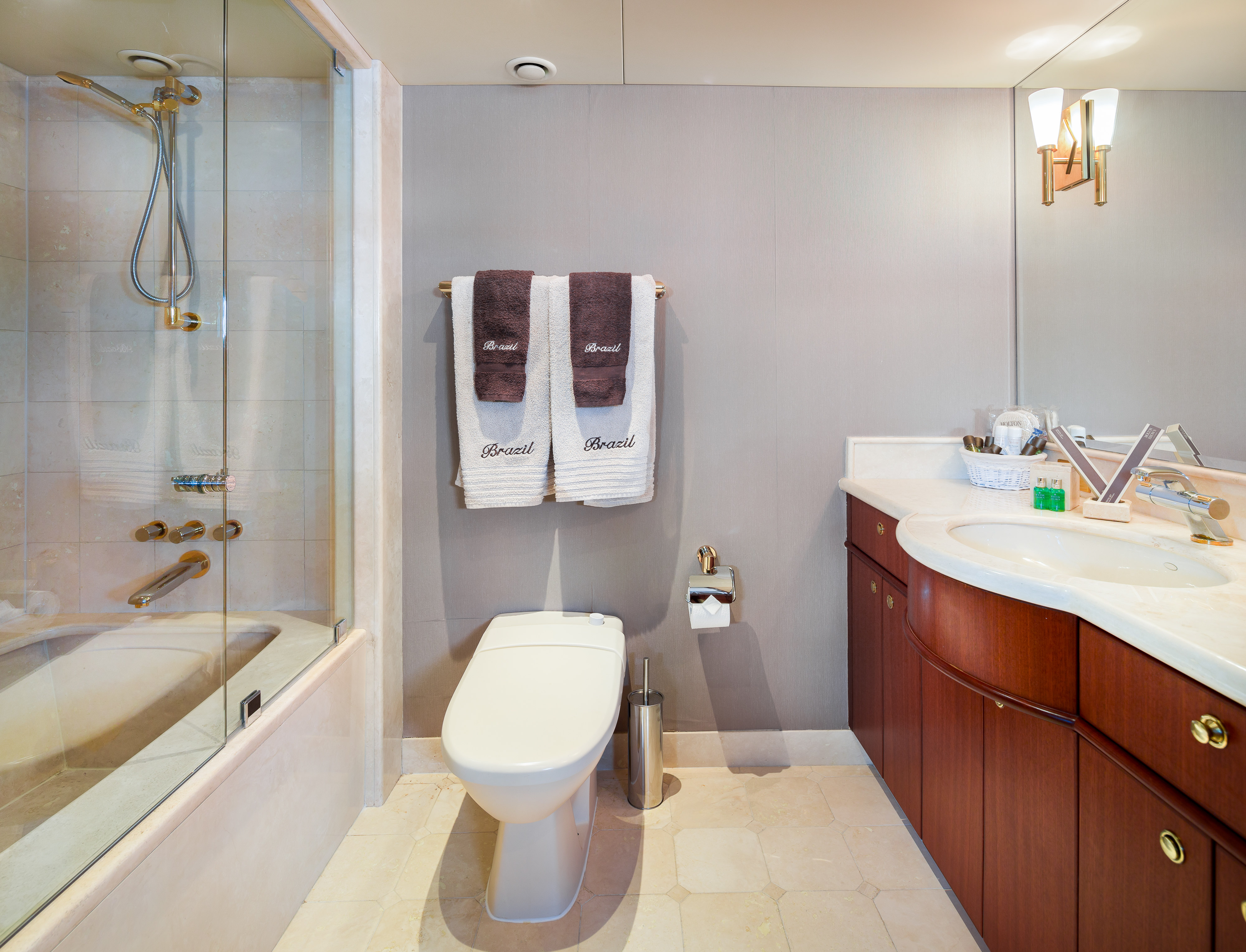 Guest bathroom.jpg
