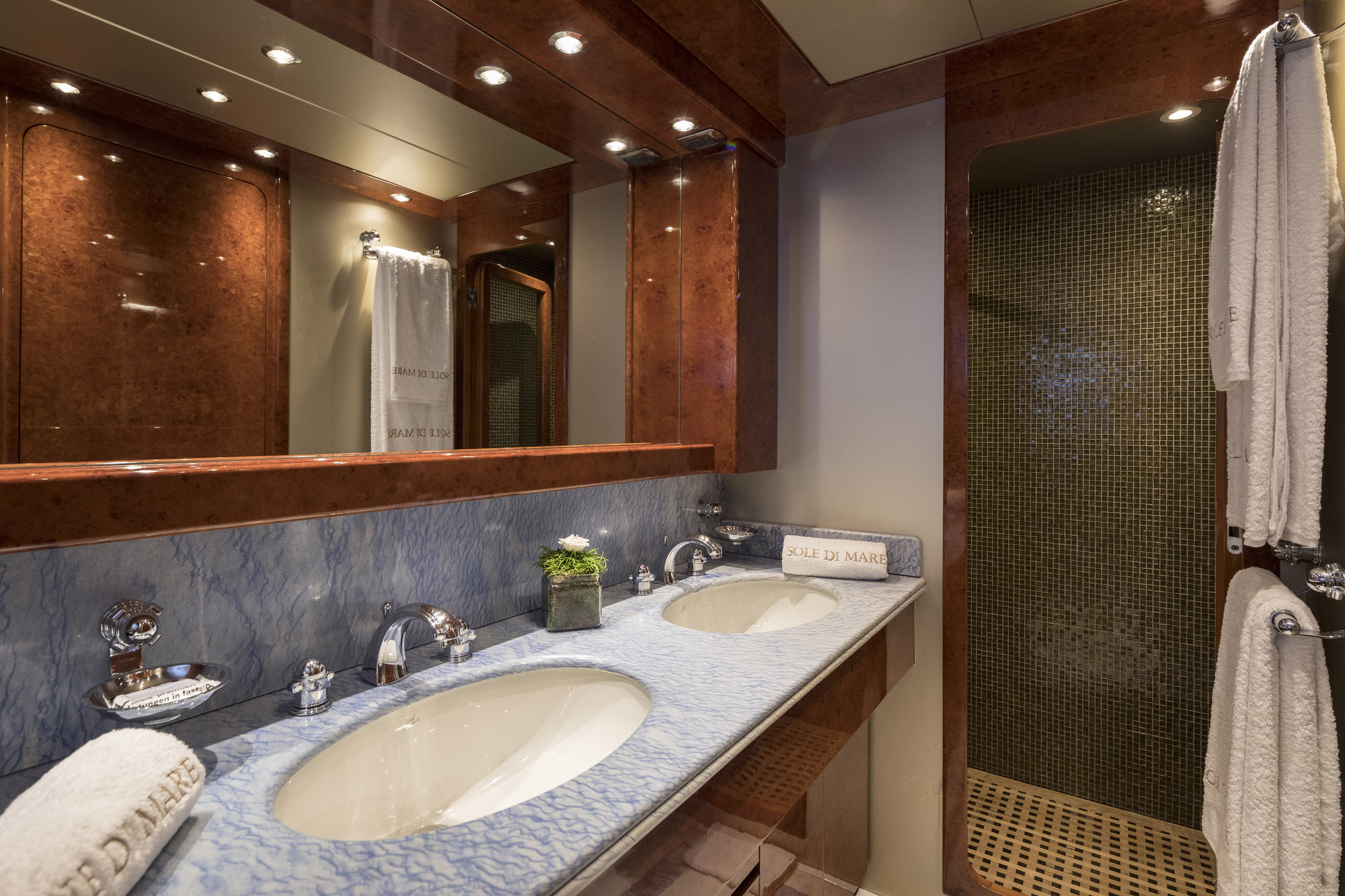 Guest ensuite with his and hers sinks.jpg