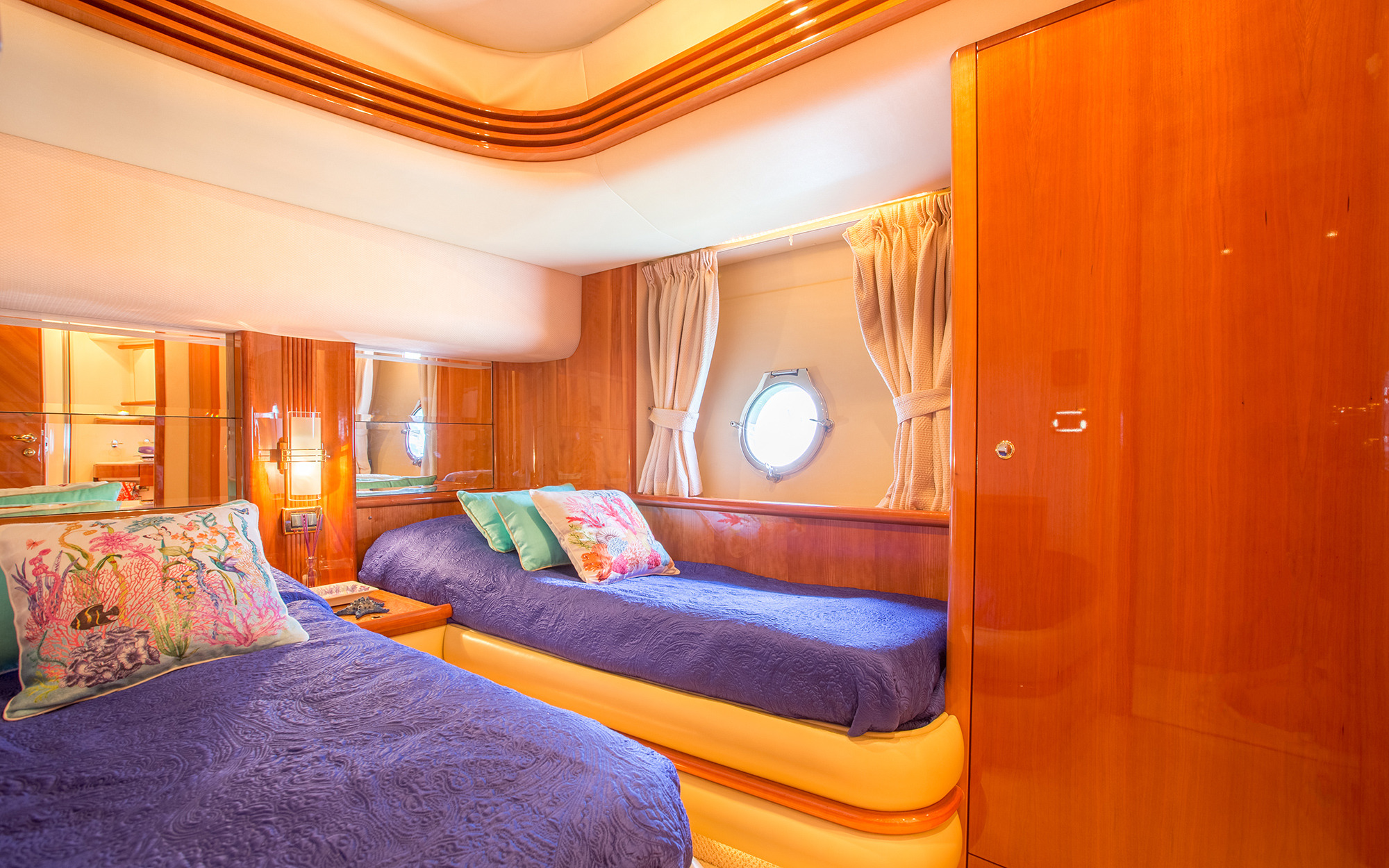 Guest twin cabin.jpg