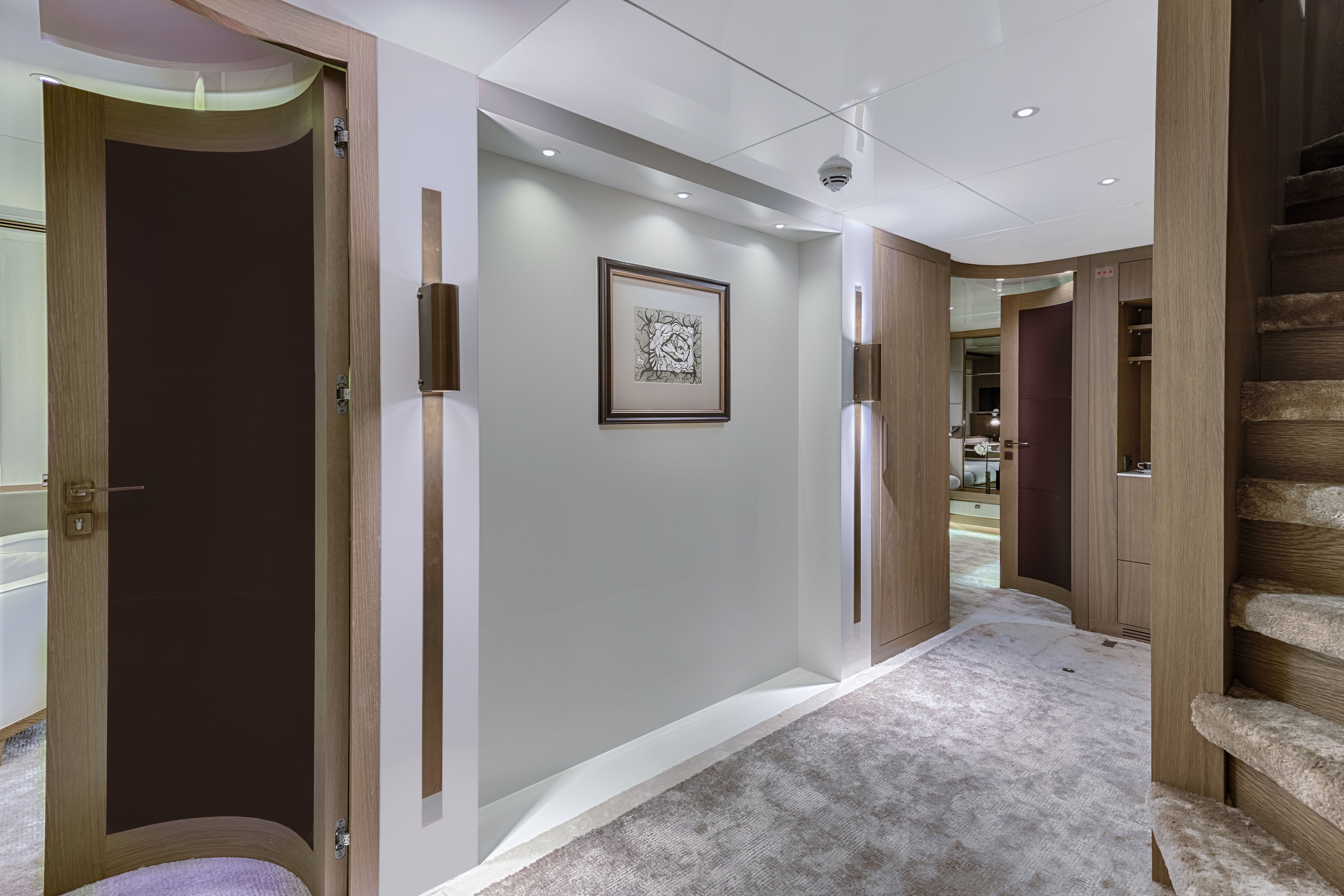 Hallway .jpg