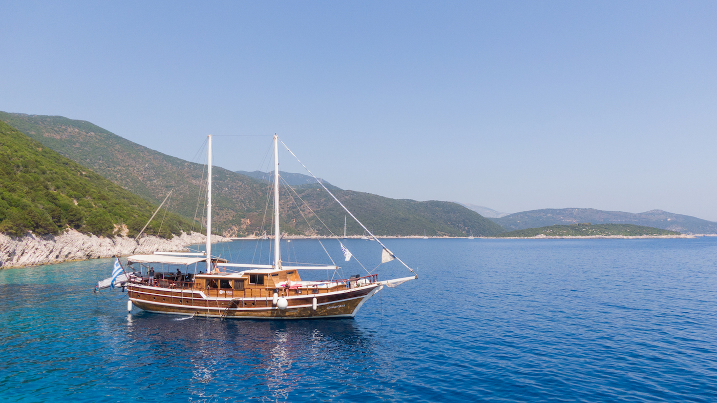 Harmonia motor sailer.jpg