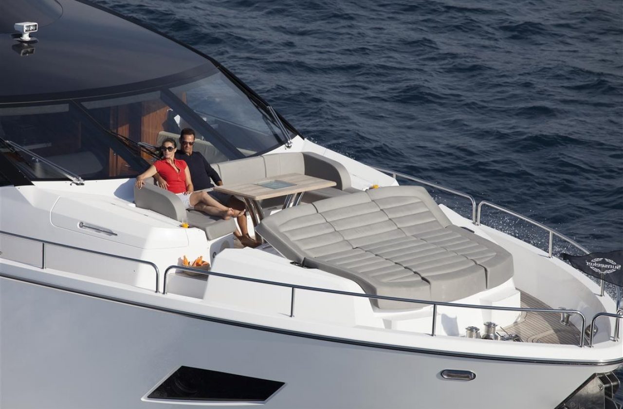 INSOMNIA Sistership Exterior - Foredeck 3.jpg