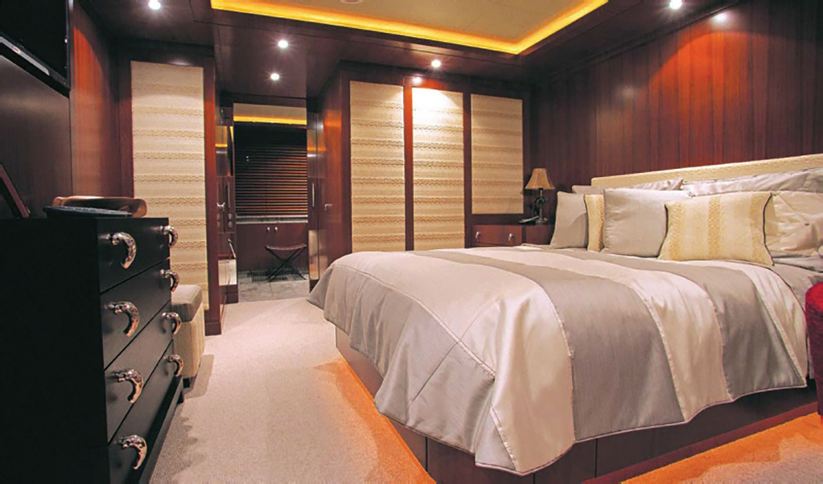 ISA-Yachts-47.50-LEDRA-Double-Cabin-2-1.jpg