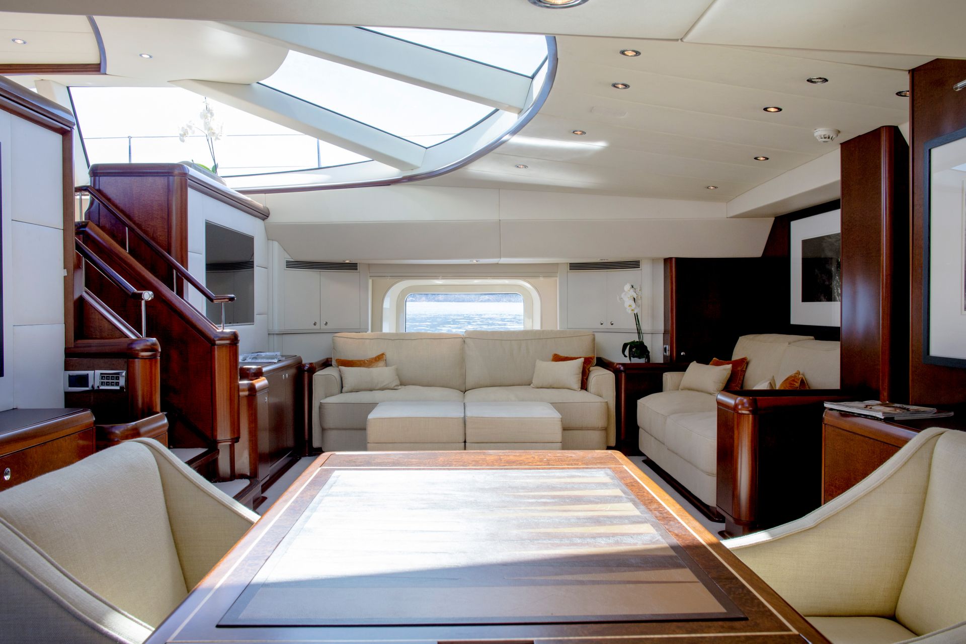 Interior 00001.jpg