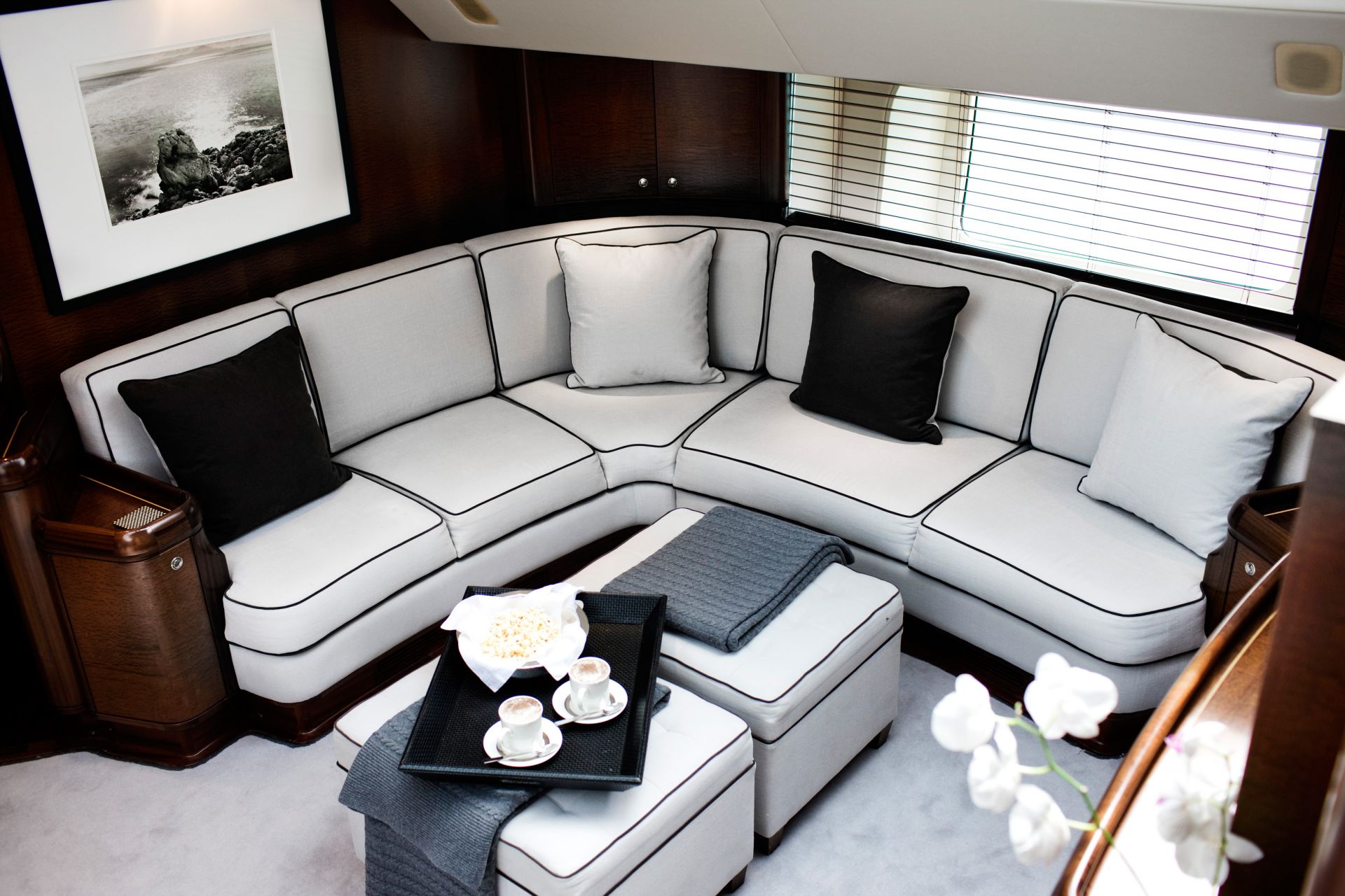 Interior 00003.jpg