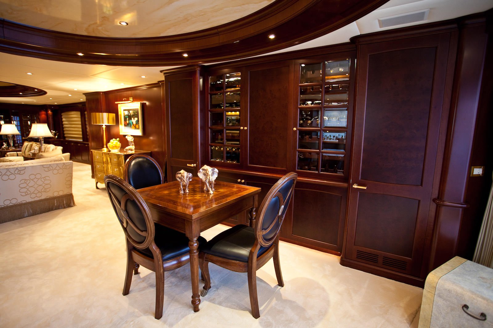 Interior 97.jpg