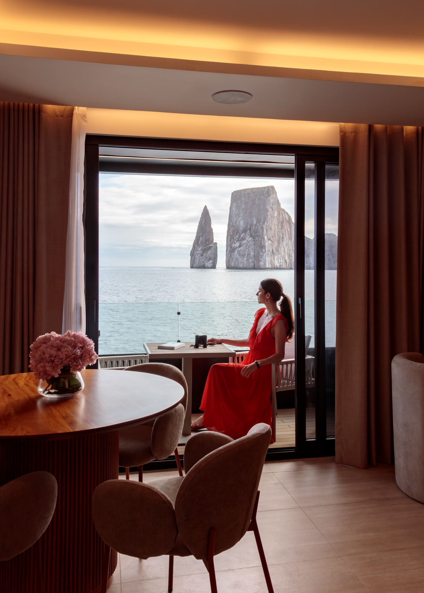 Interior Relaxation Area With Window Views 02.jpg