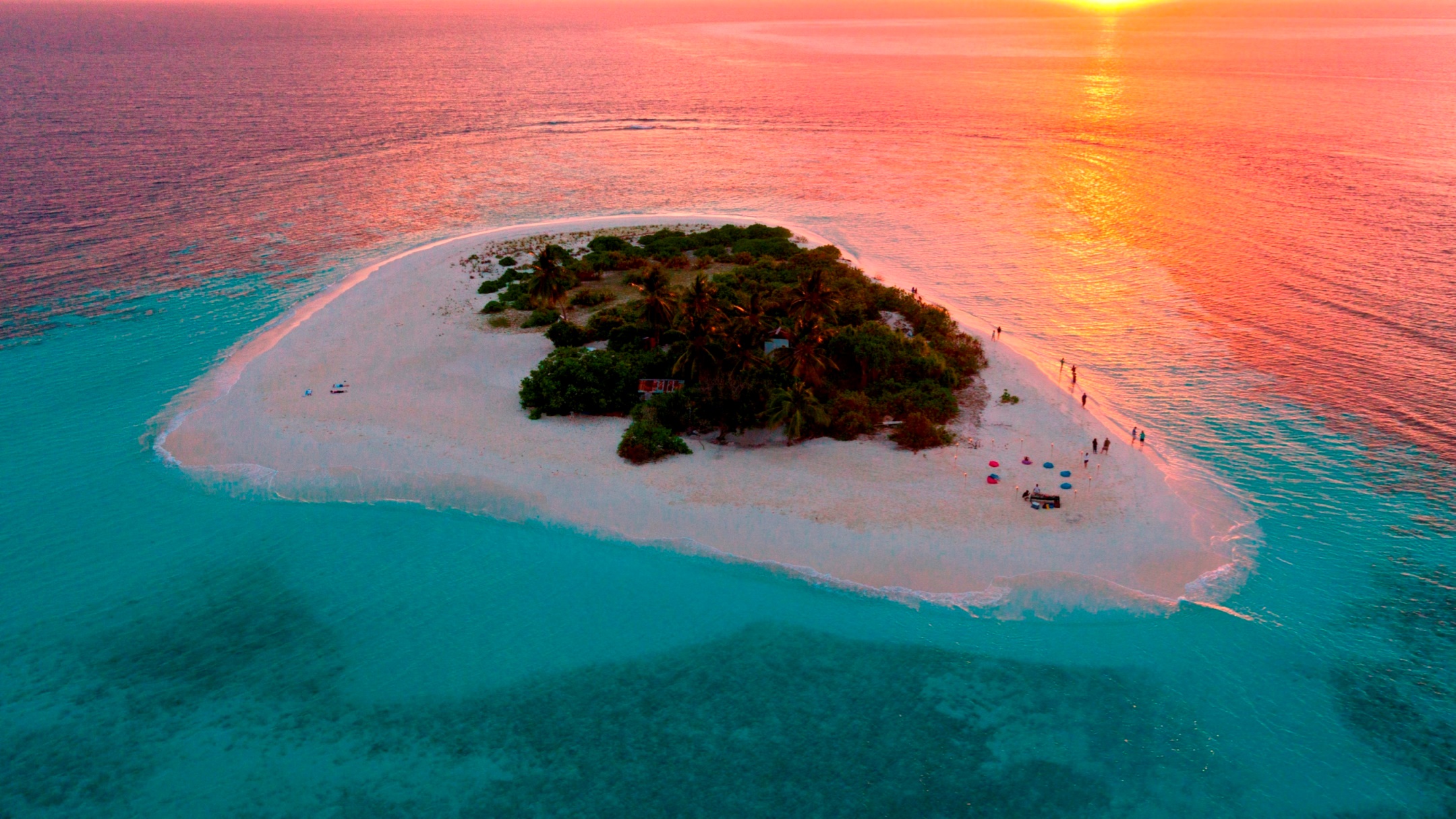 Islands in the Maldives.jpg