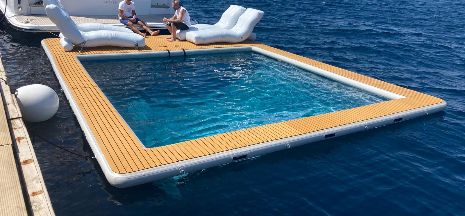 İnflatable pool.jpg