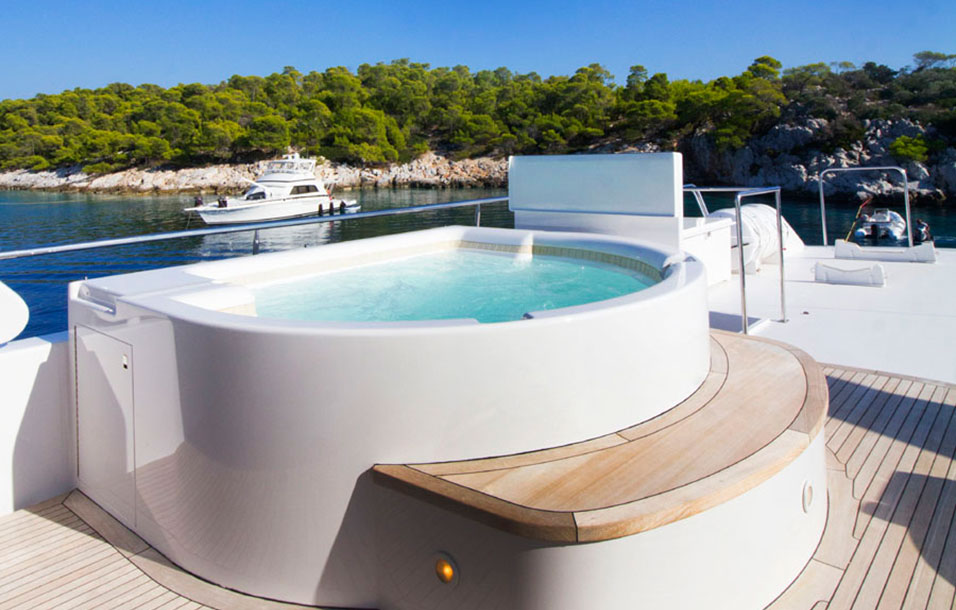 Jacuzzi   00001.jpg