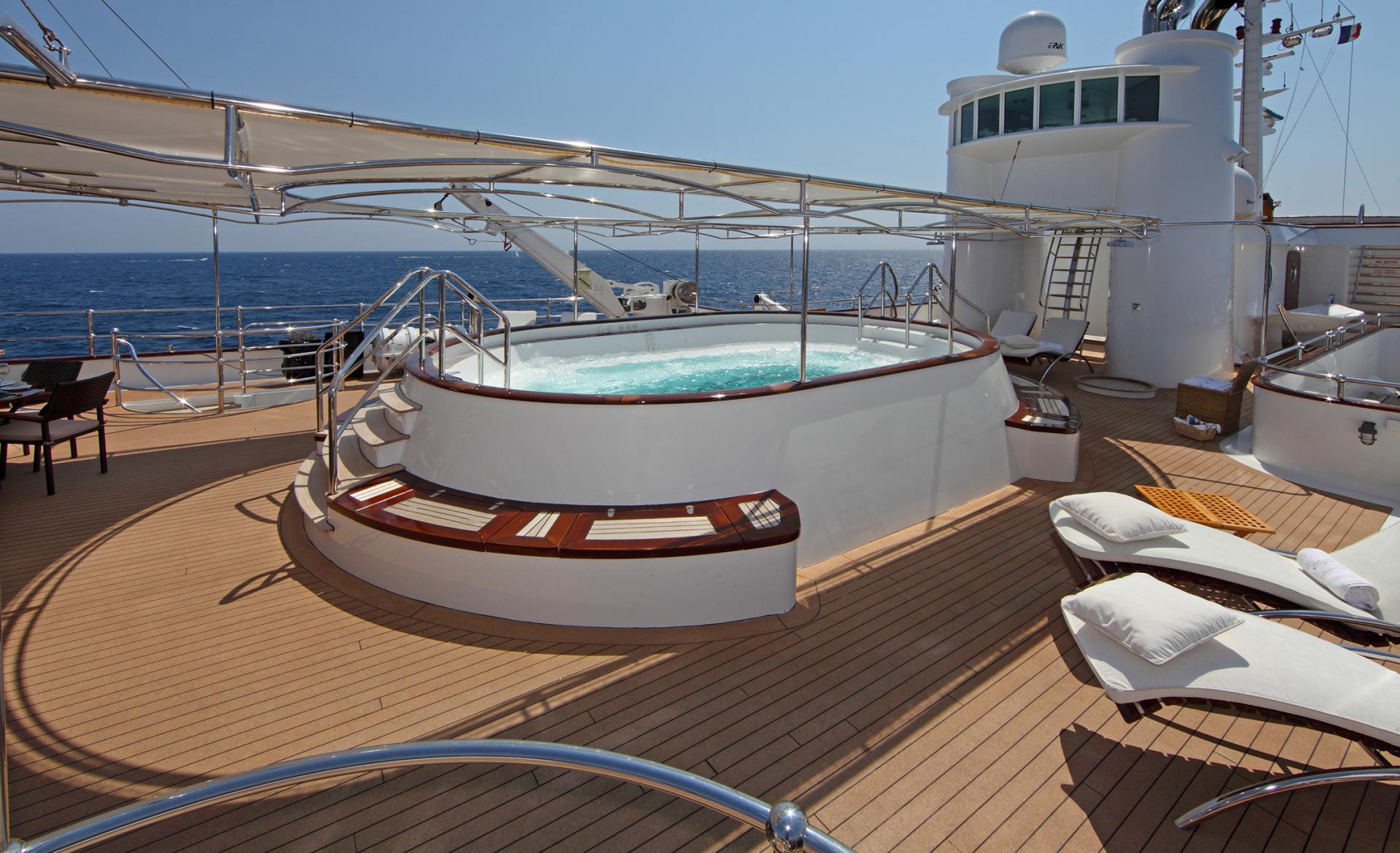 Jacuzzi 00004.jpg