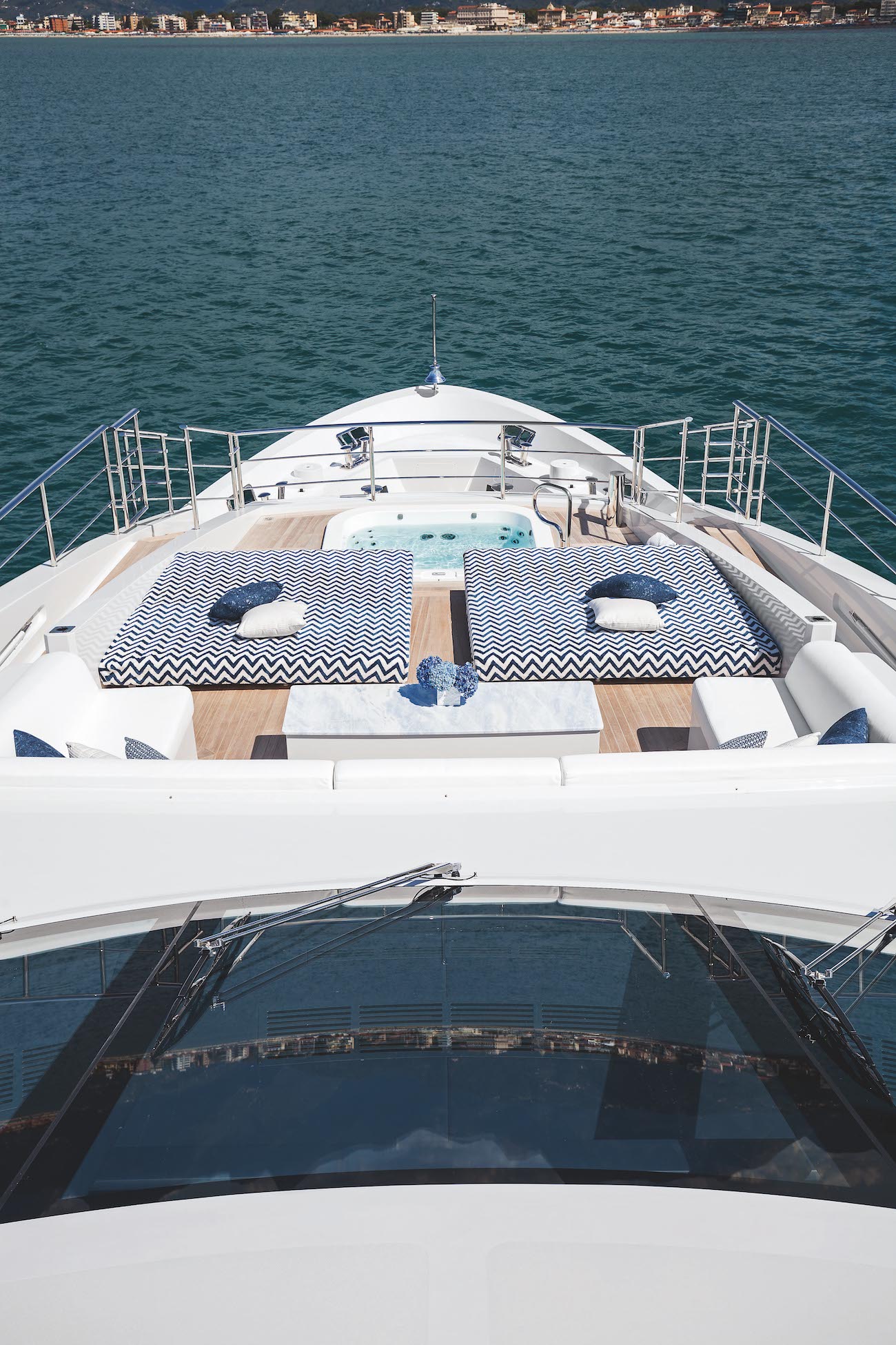 Jacuzzi and sunbathing area on the upper deck forward.jpg