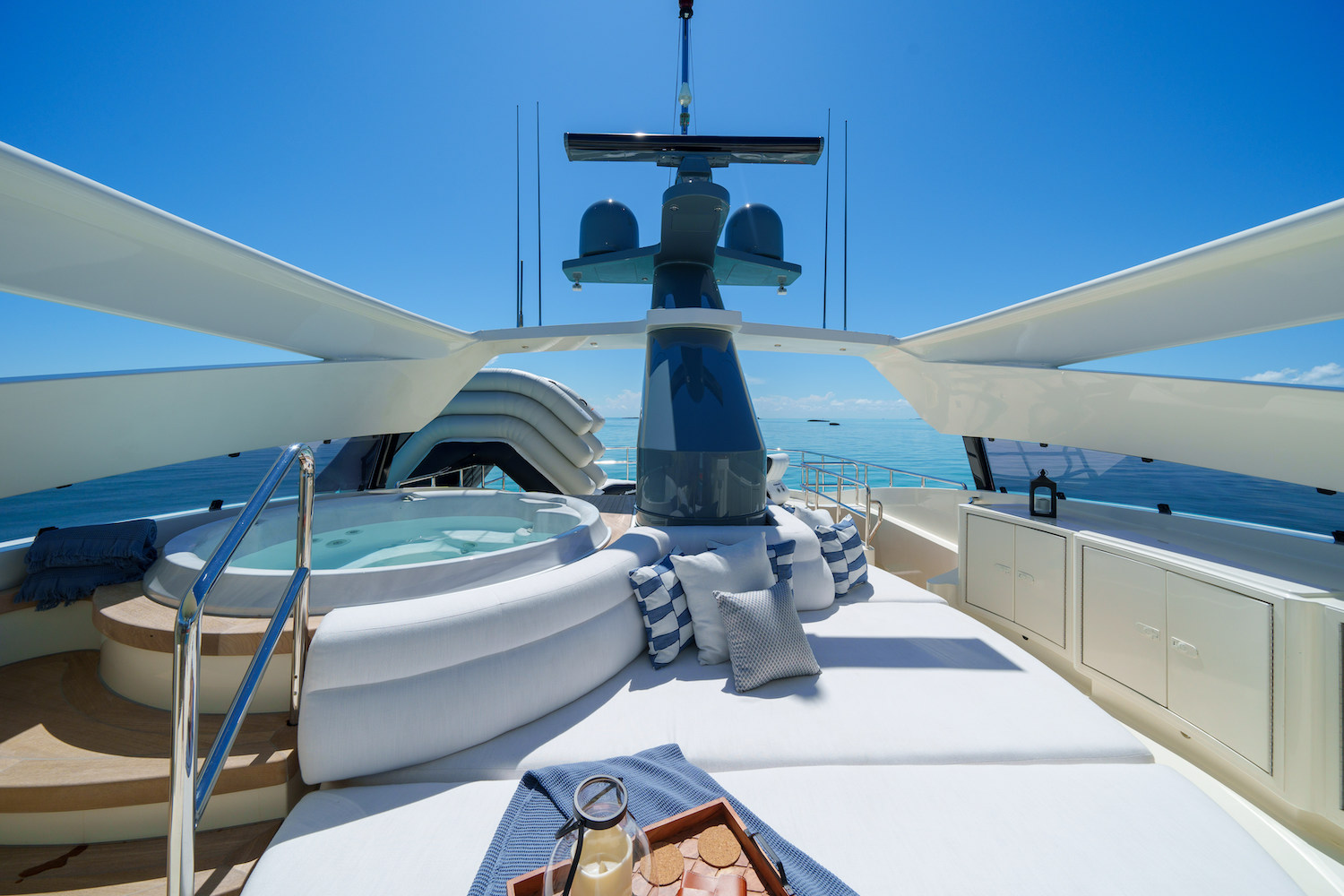 Jacuzzi on sun deck .jpg
