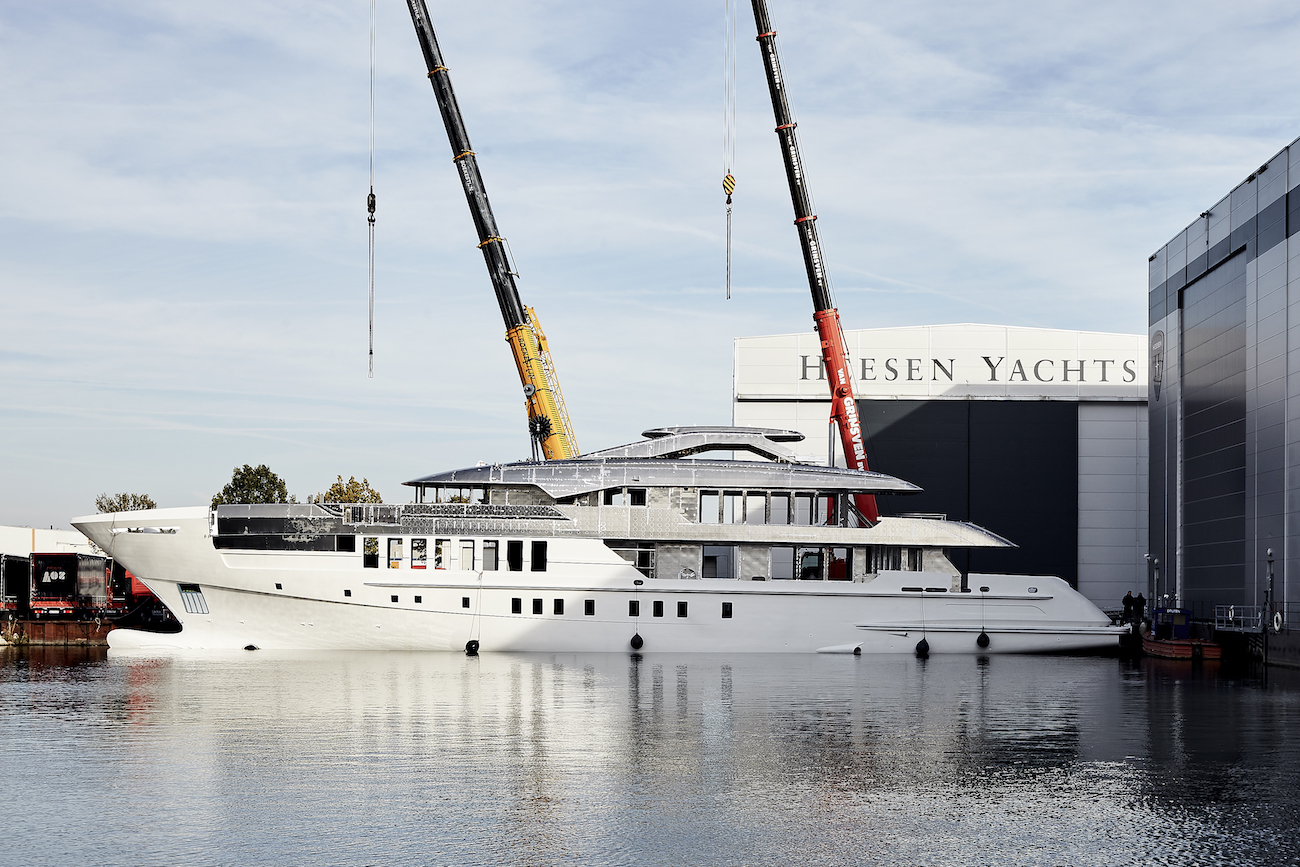 Joining of hull and superstructure of superyacht project Castor at Heesen Yachts - Photo © Heesen.jpg