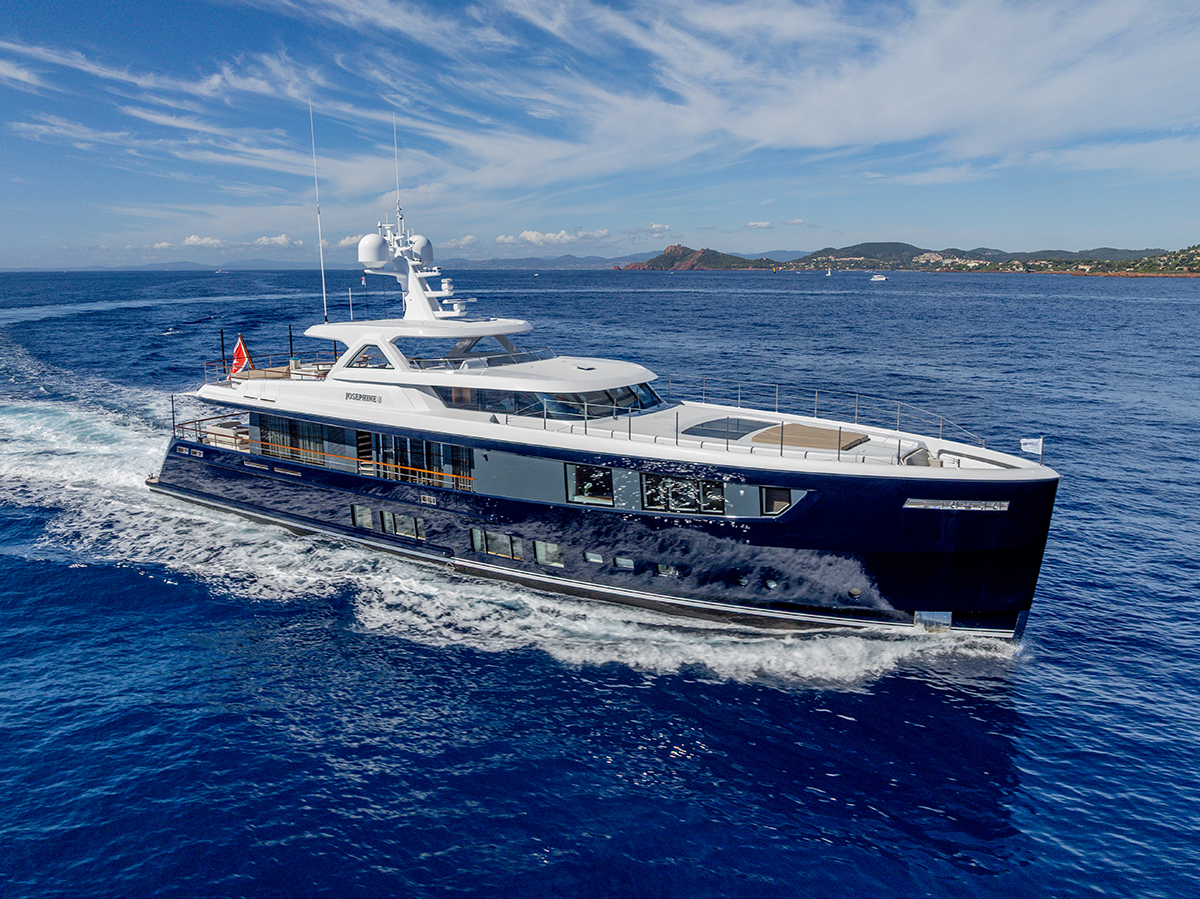 Josephine I yacht.jpg