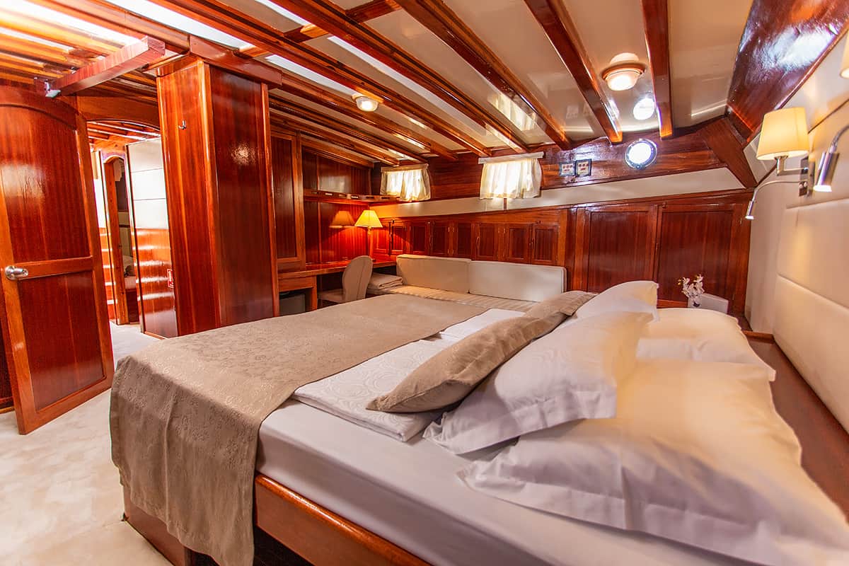 KADENA-Double-cabin-3.jpg