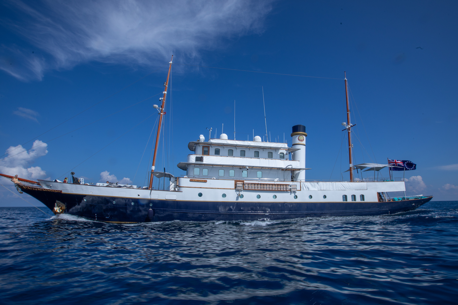 KALIZMA yacht.jpg