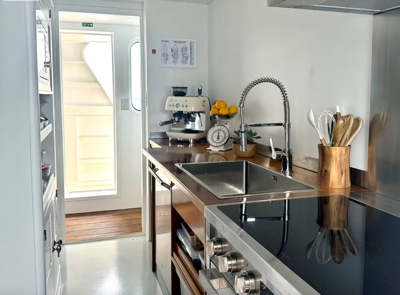 Kitchen Area .jpg